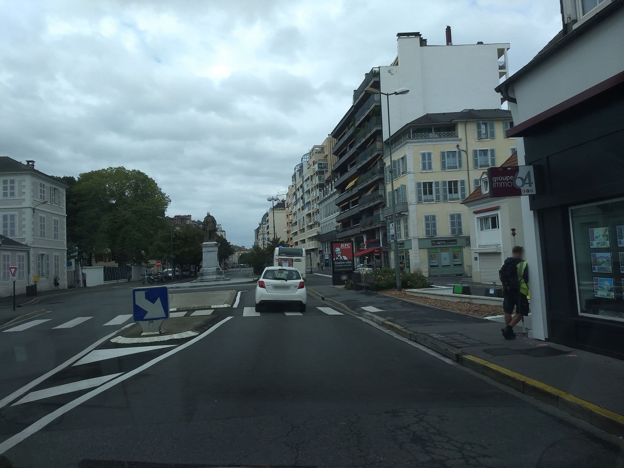 Street view near Quality Hotel, Pau — © michael64 (CC BY-SA · Mapillary)
