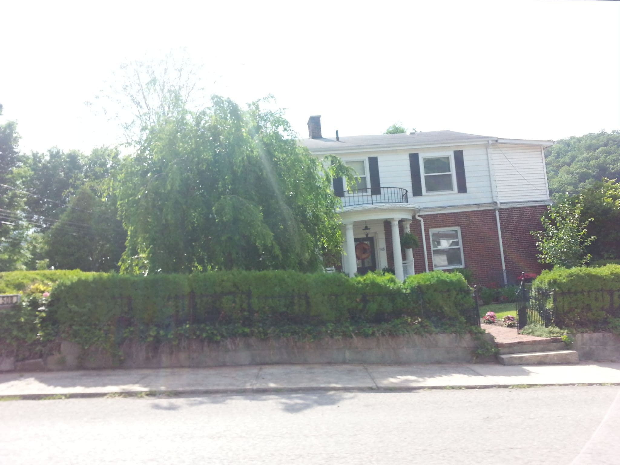 Street view near The Little Inn of Harlan, Pennington Gap — © allen (CC BY-SA · Mapillary)