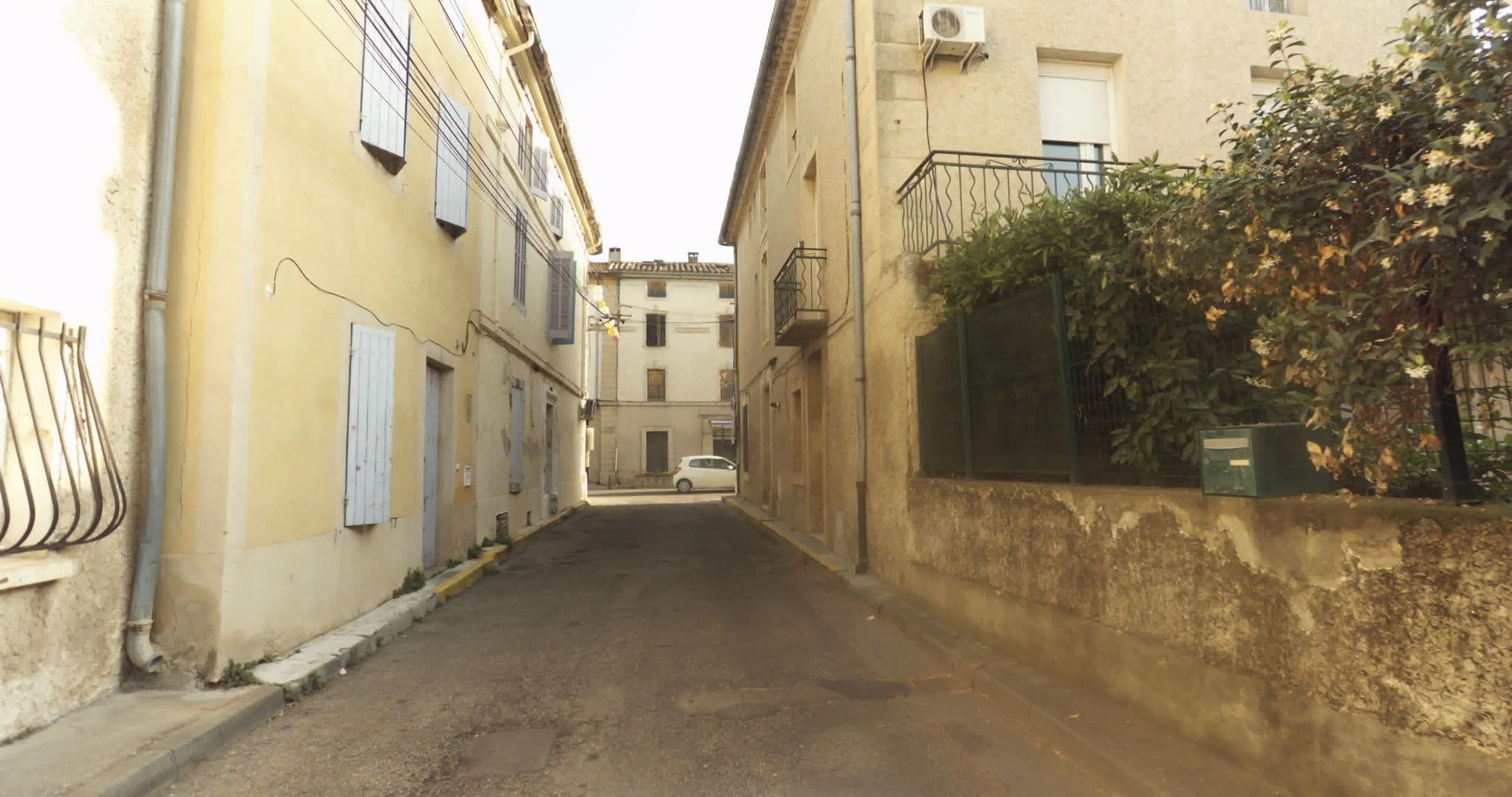 Street view near Hôtel Les Glycines, Remoulins — © sogefi (CC BY-SA · Mapillary)