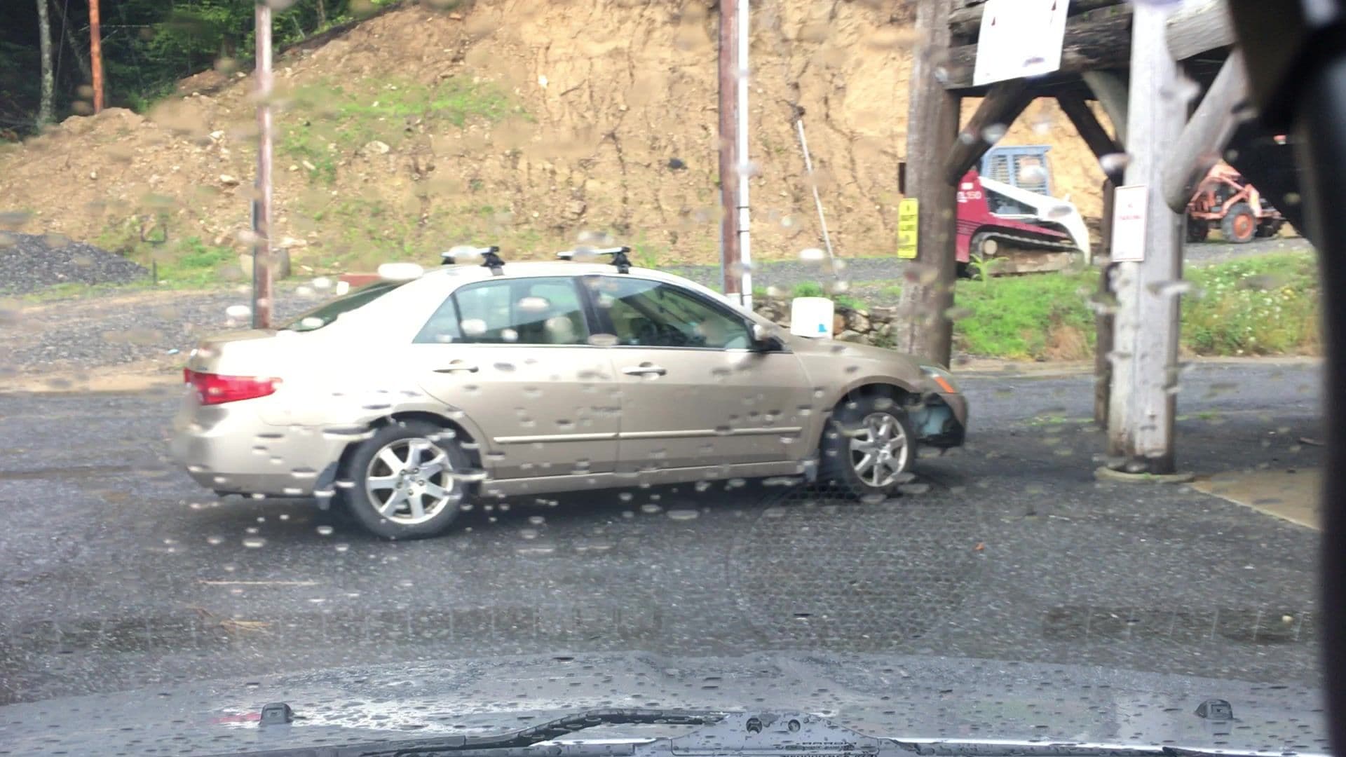 Street view near Wolf Ridge Ski Resort, Mars Hill — © lvl5 (CC BY-SA · Mapillary)