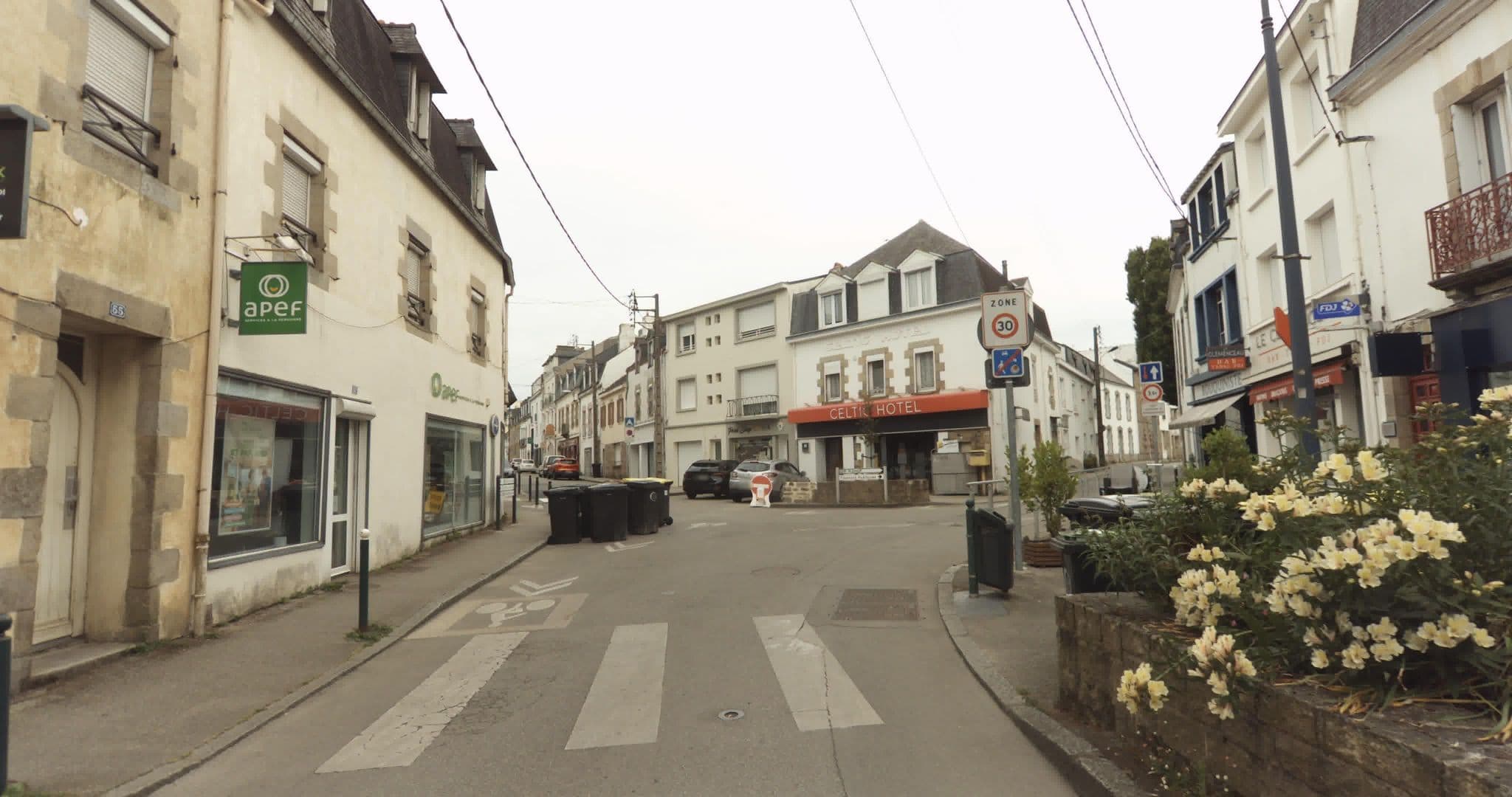 Street view near Celtic Hotel, Auray — © sogefi (CC BY-SA · Mapillary)