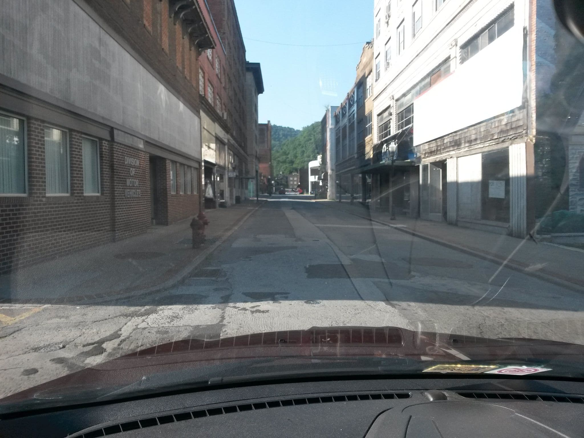 Street view near McDowell Convention & Visitors, Welch — © kwrigh01 (CC BY-SA · Mapillary)