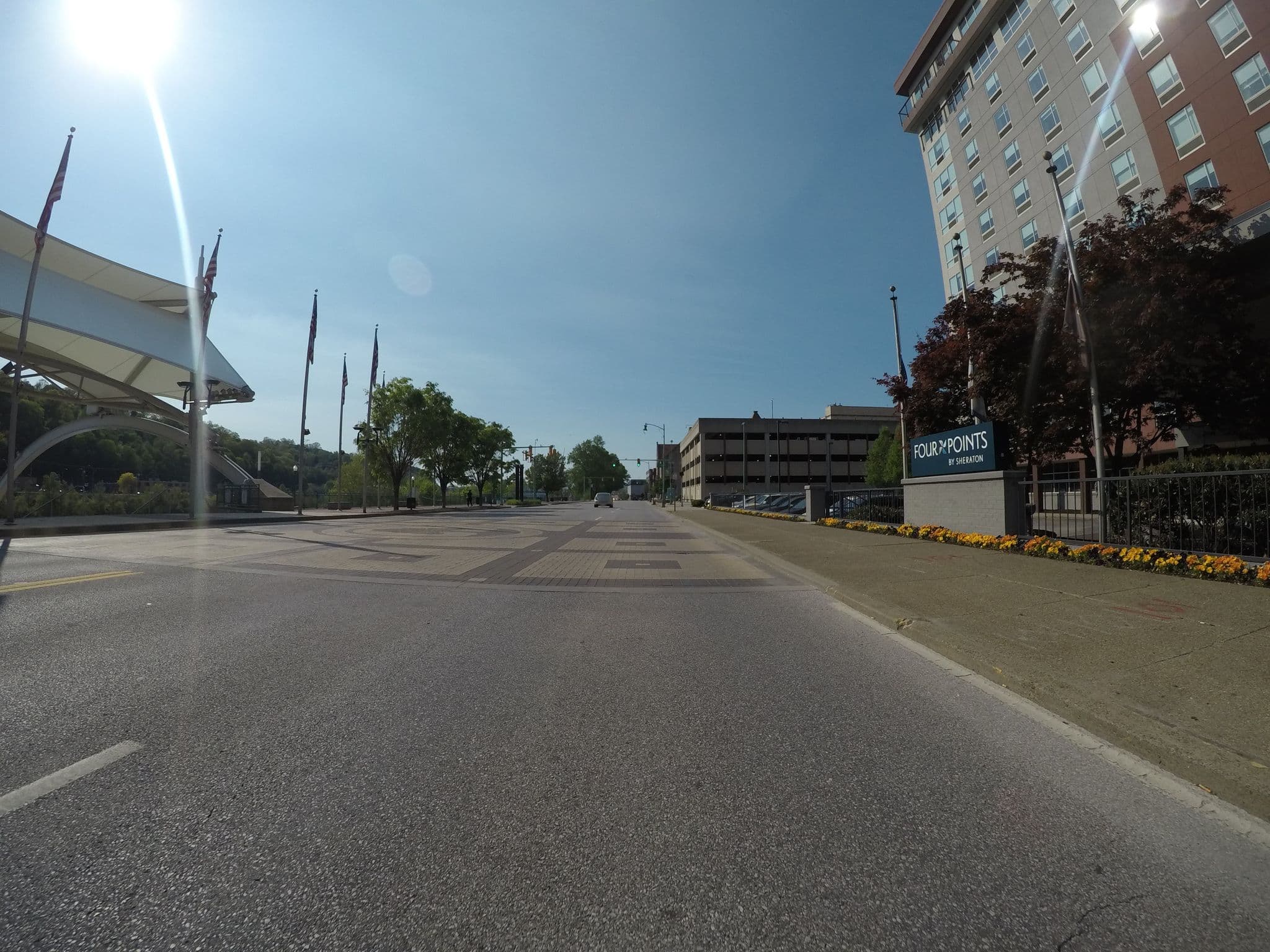Street view near Holiday Inn Charleston (Charleston House), South Charleston — © wolfgang8741 (CC BY-SA · Mapillary)