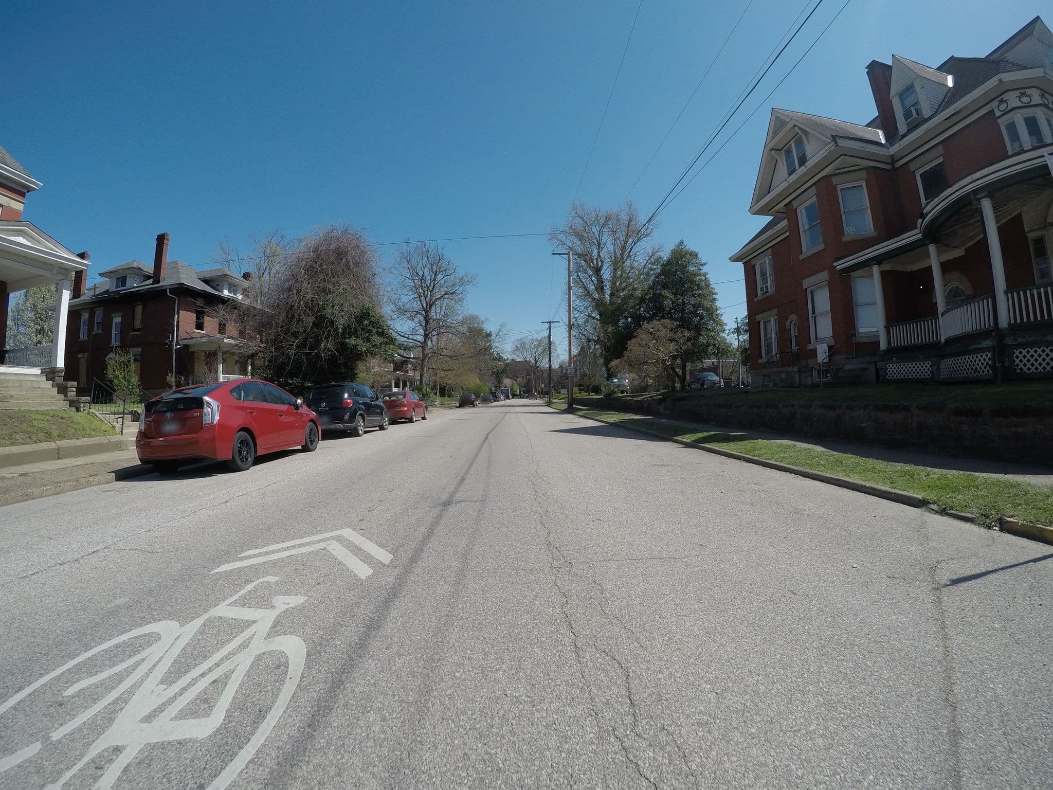 Street view near 28 Bradford Street Bed & Breakfast, South Charleston — © wolfgang8741 (CC BY-SA · Mapillary)