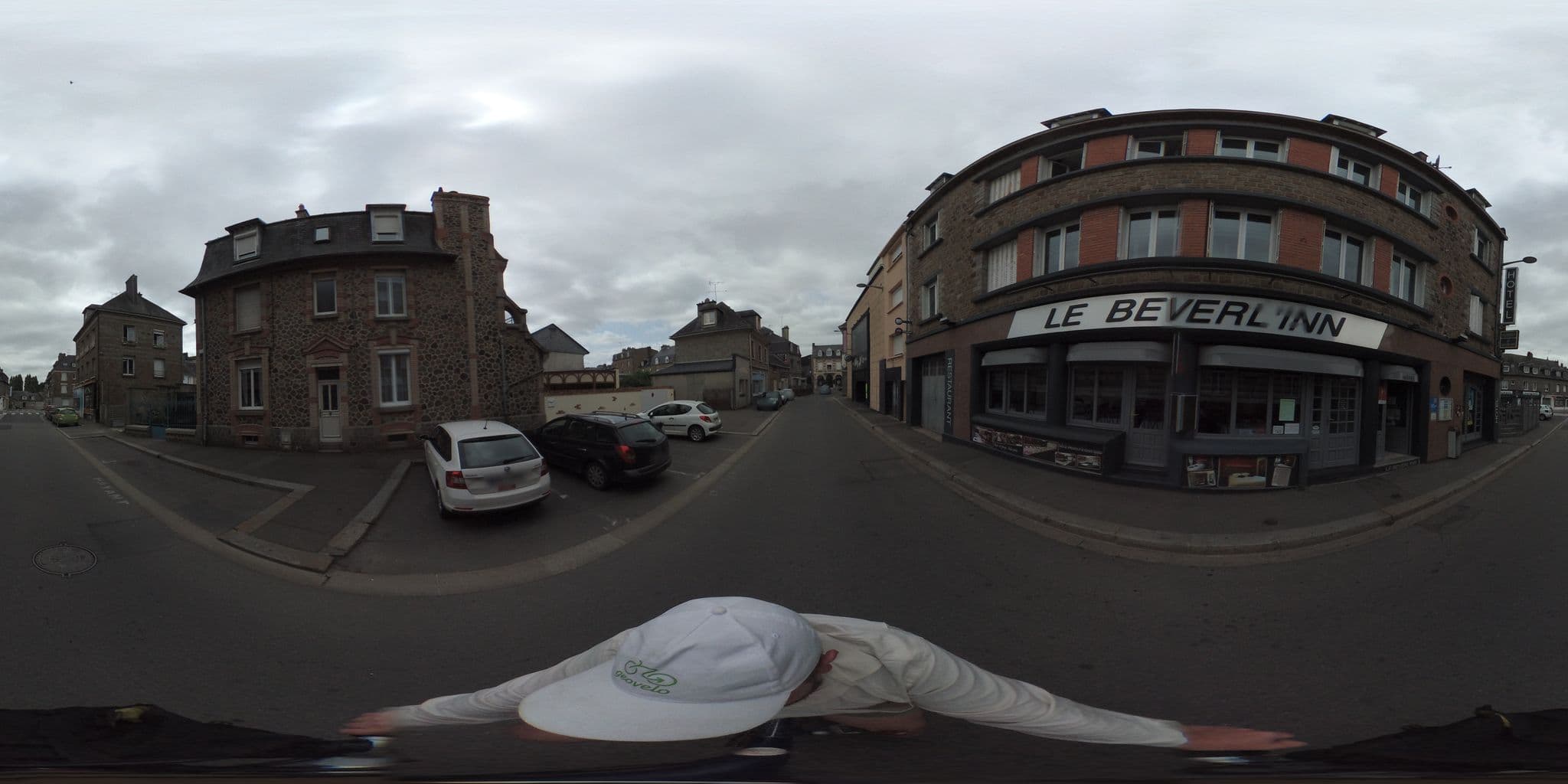 Street view near Le Beverl'Inn, Flers — © geovelo (CC BY-SA · Mapillary)