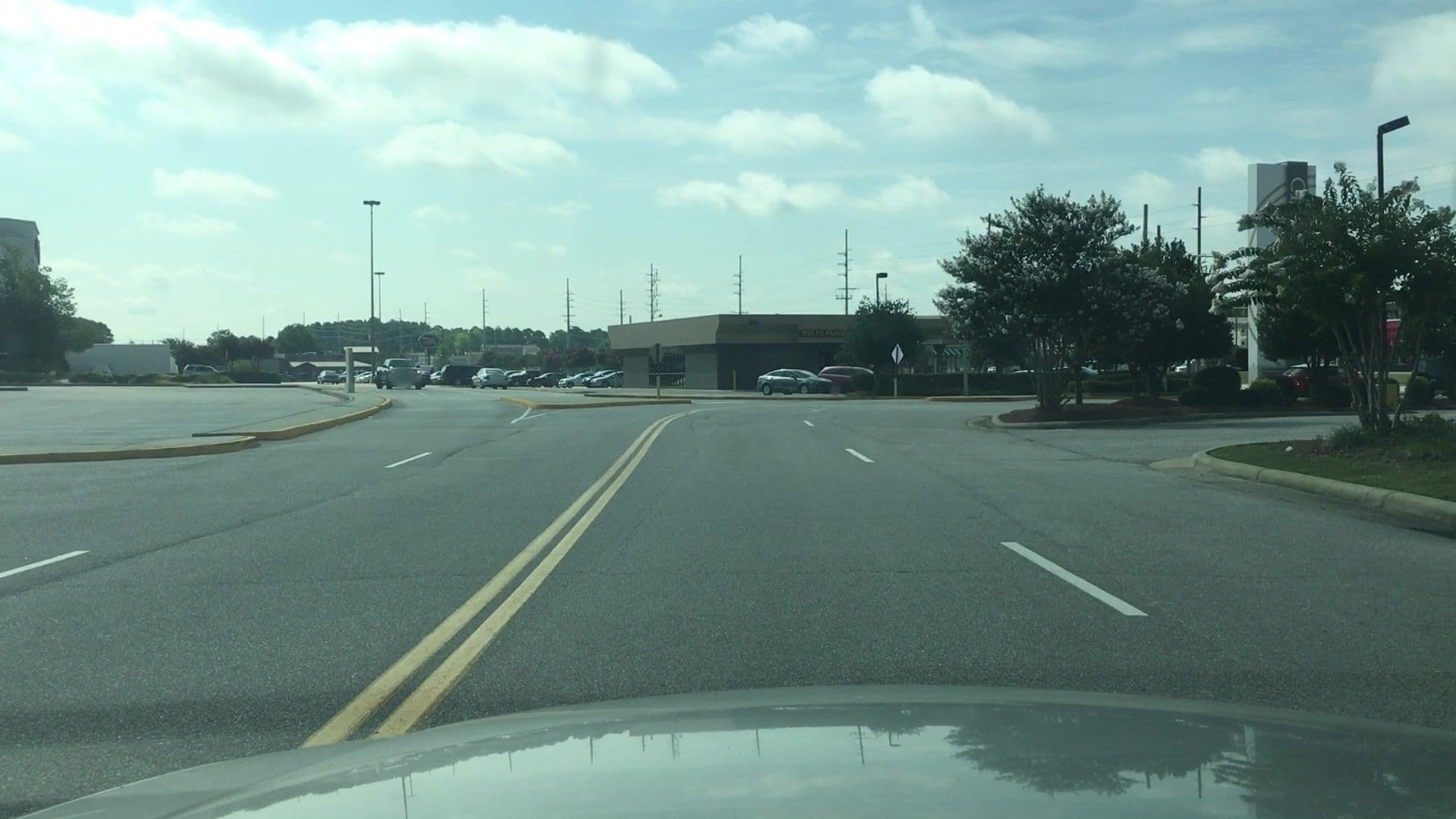 Street view near Inn Keeper, Fayetteville — © lvl5 (CC BY-SA · Mapillary)