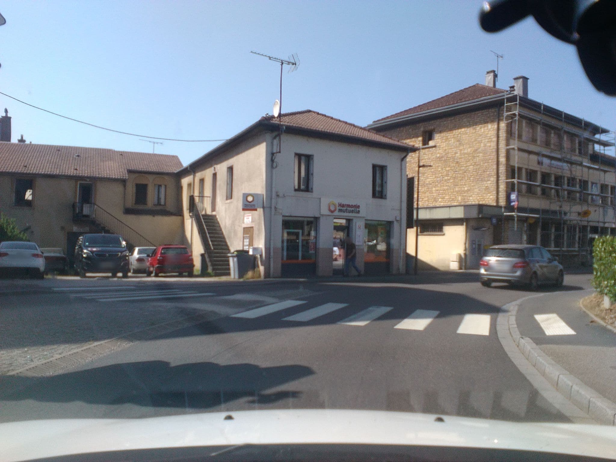 Street view near Hôtel Restaurant l'Eden, Neufchâteau — © blap (CC BY-SA · Mapillary)