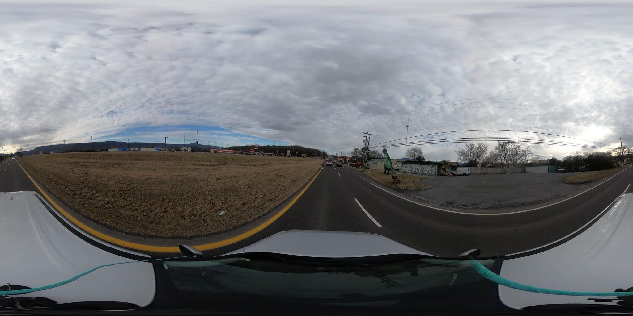 Street view near Spiro Inn, Luray — © yadmassu (CC BY-SA · Mapillary)