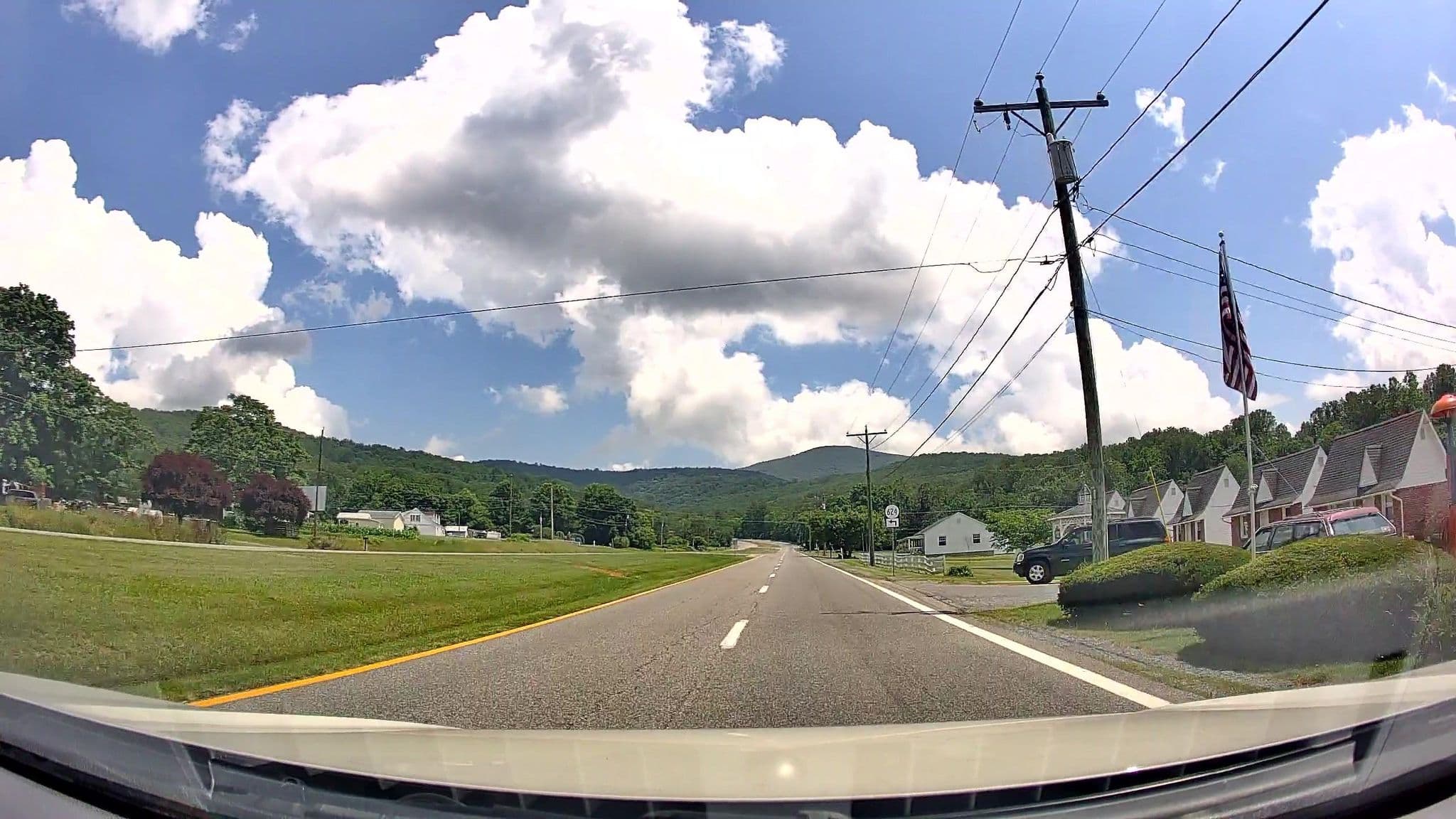 Street view near Country View Motel, Massanutten — © penguin1737 (CC BY-SA · Mapillary)