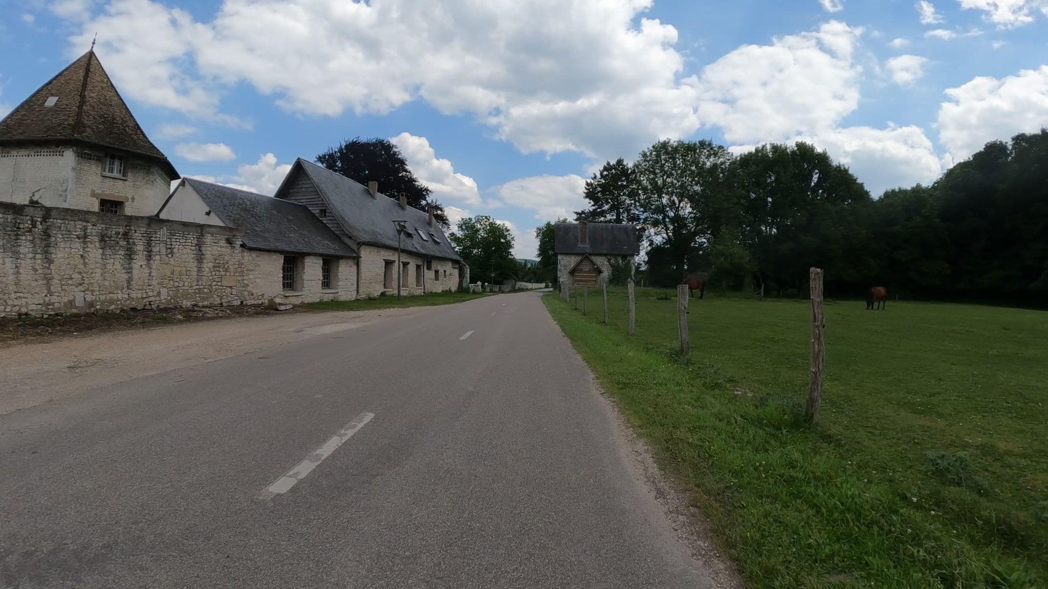 Street view near Ferme des Templiers, Duclair — © Nzau (CC BY-SA · Mapillary)