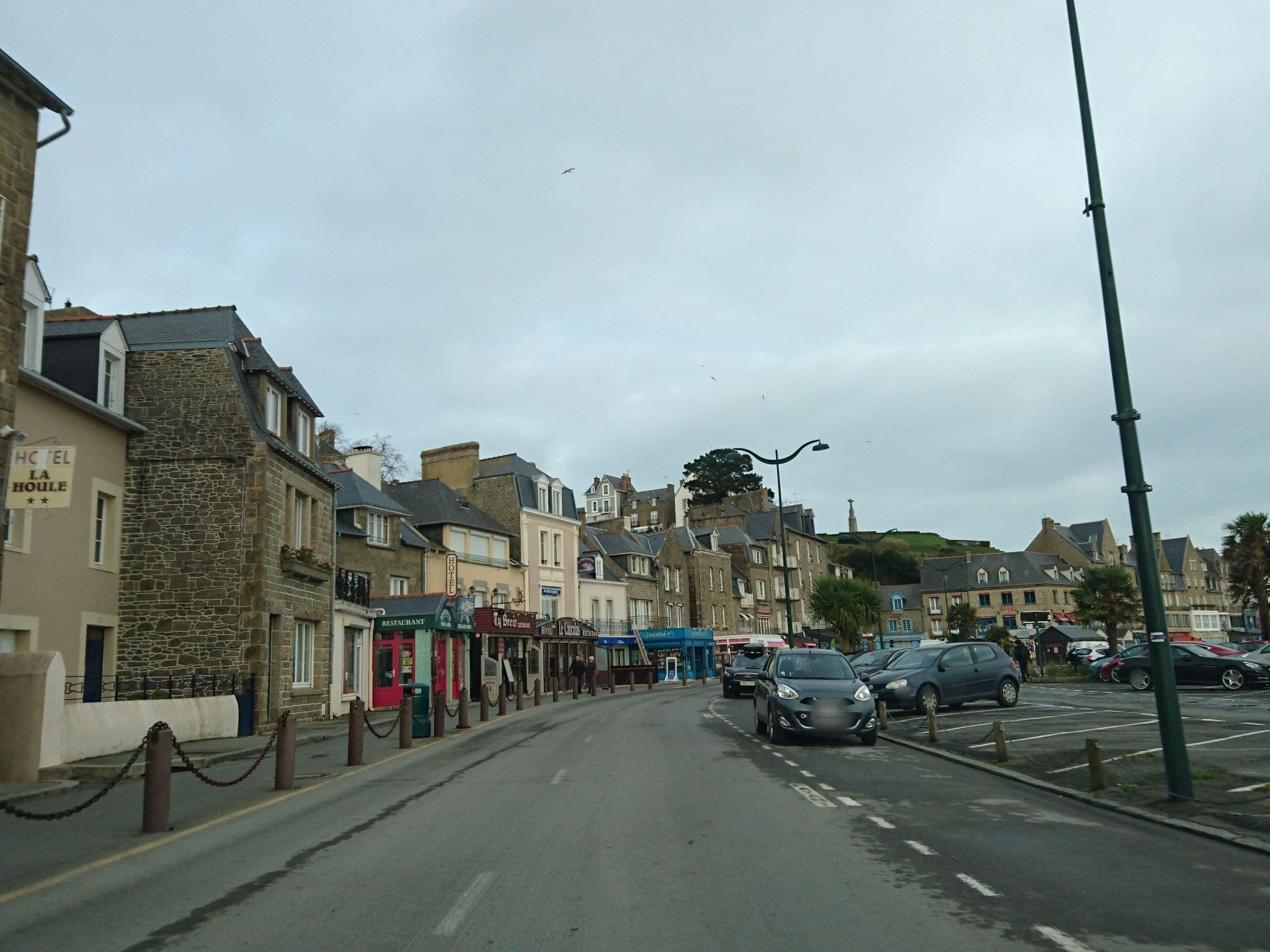 Street view near La Houle, Cancale — © gotpo (CC BY-SA · Mapillary)