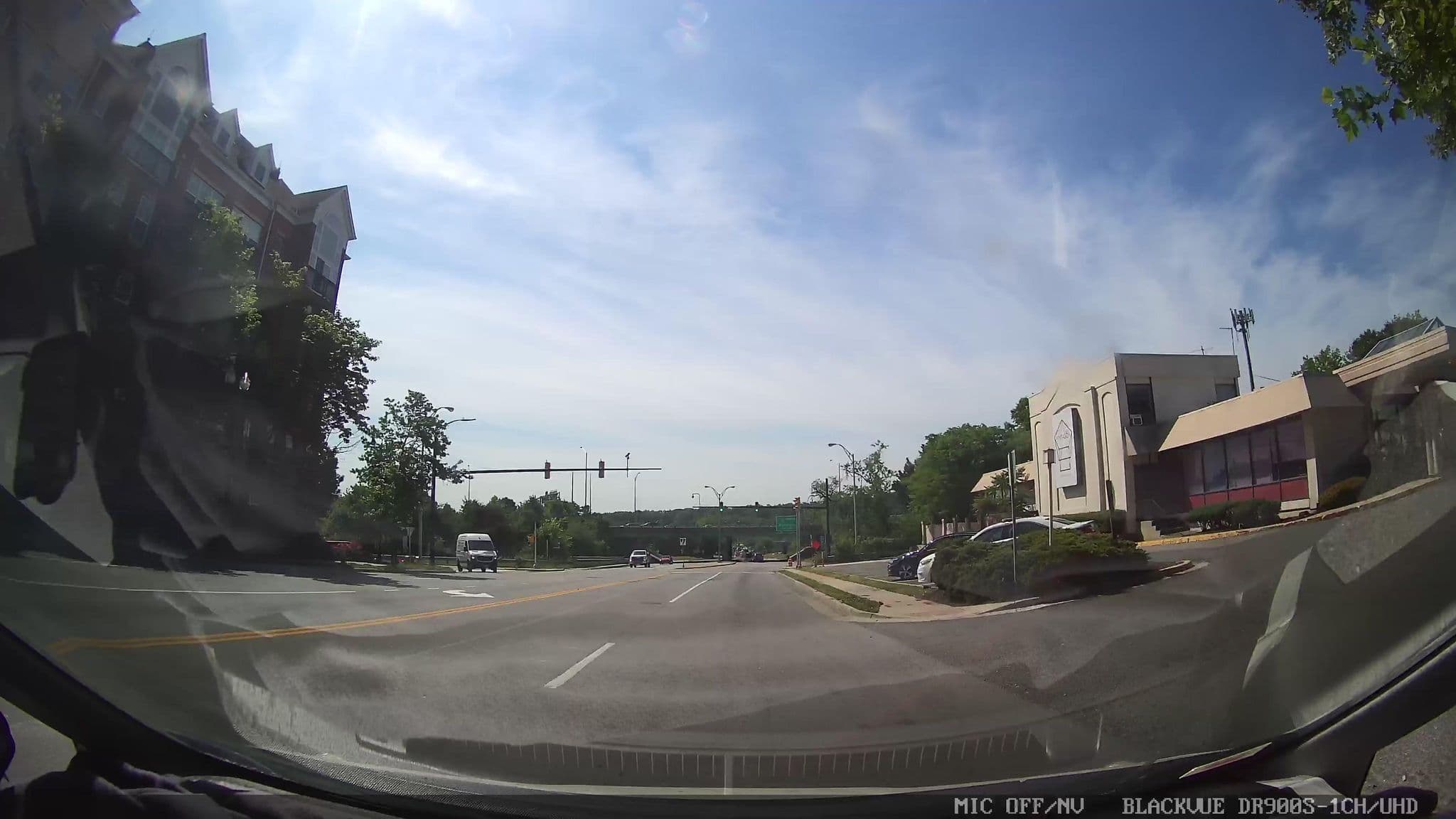 Street view near Best Western Gift Shop, Baileys Crossroads — © danbjoseph (CC BY-SA · Mapillary)