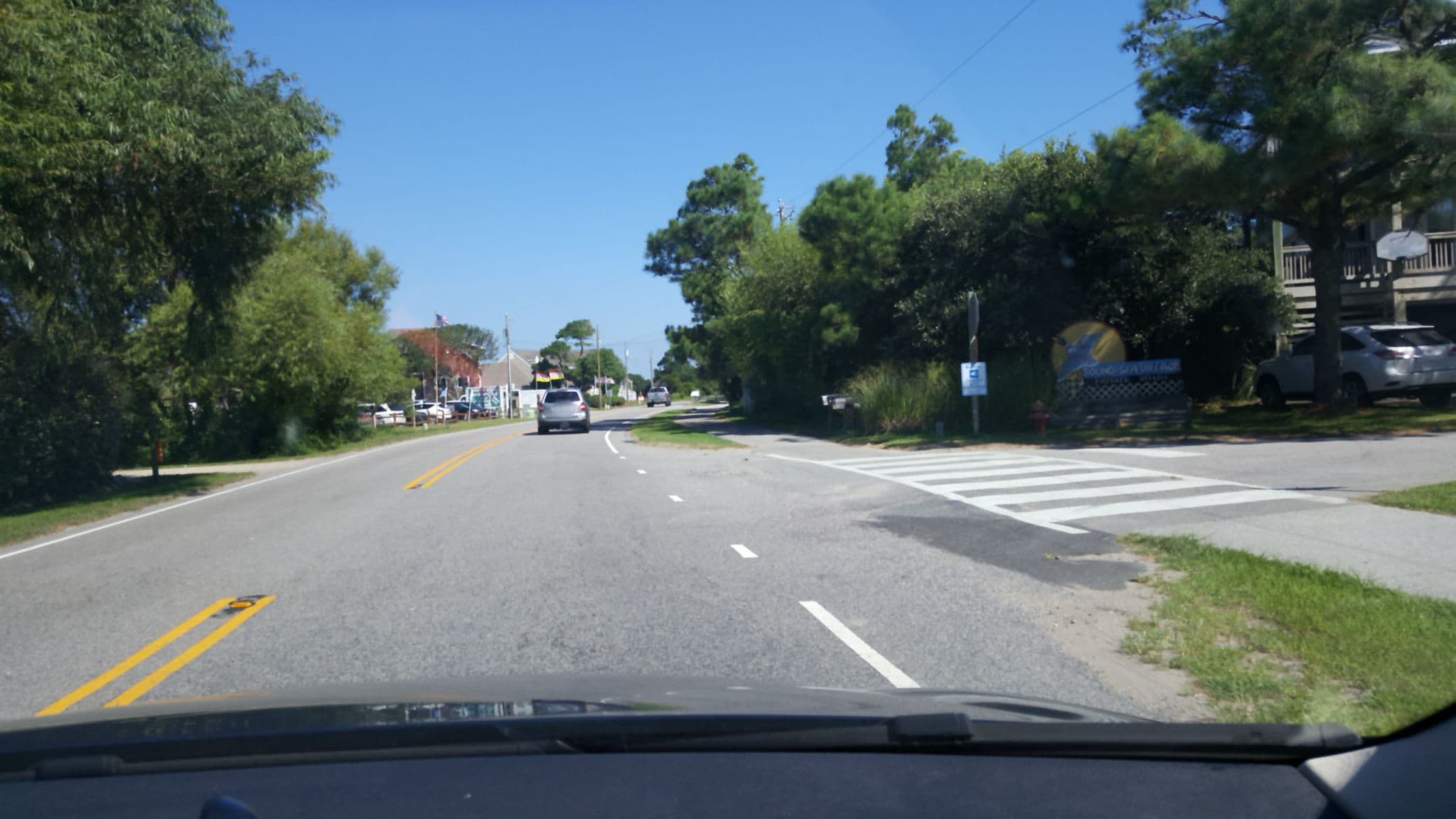 Street view near Moonshadow Cottage, Southern Shores — © kevinkreiser (CC BY-SA · Mapillary)