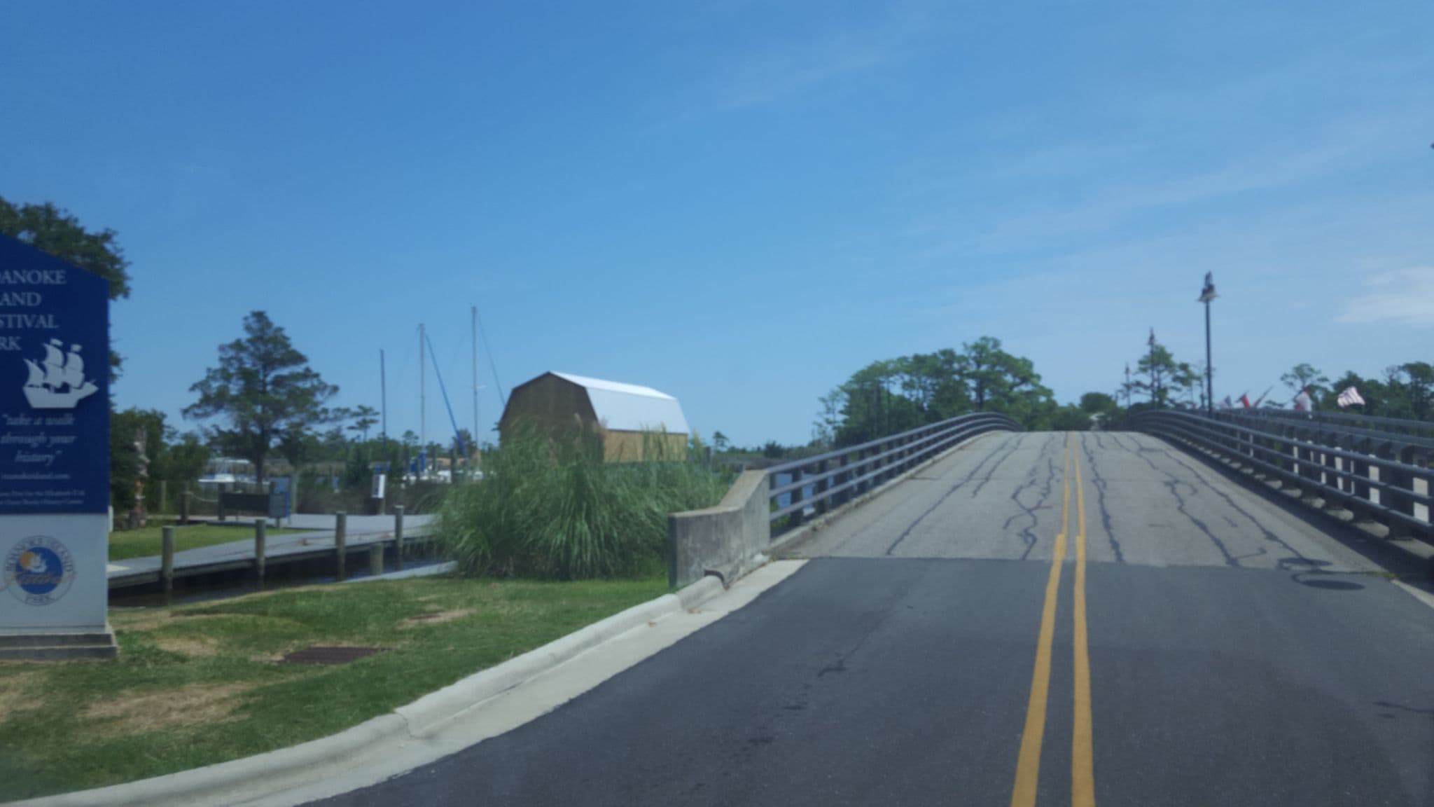 Street view near Croatan Cottage, Manteo — © jbthemilker (CC BY-SA · Mapillary)