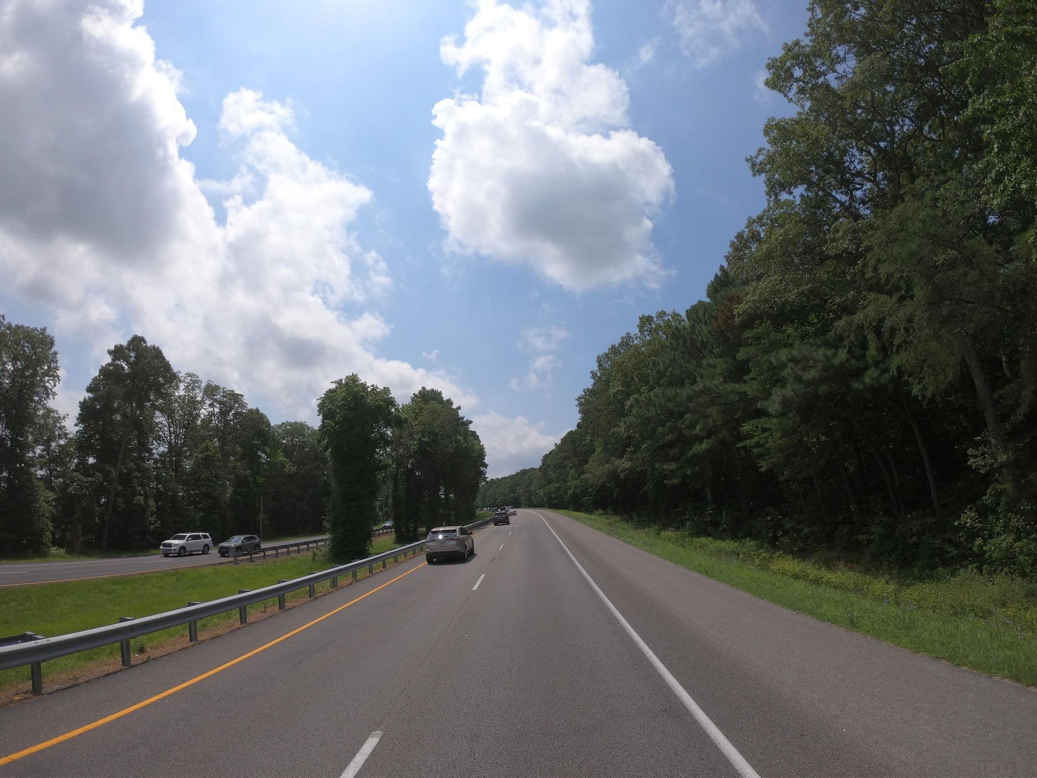 Street view near Lodgecliff Inn, Hurlock — © roadgeek_md99 (CC BY-SA · Mapillary)