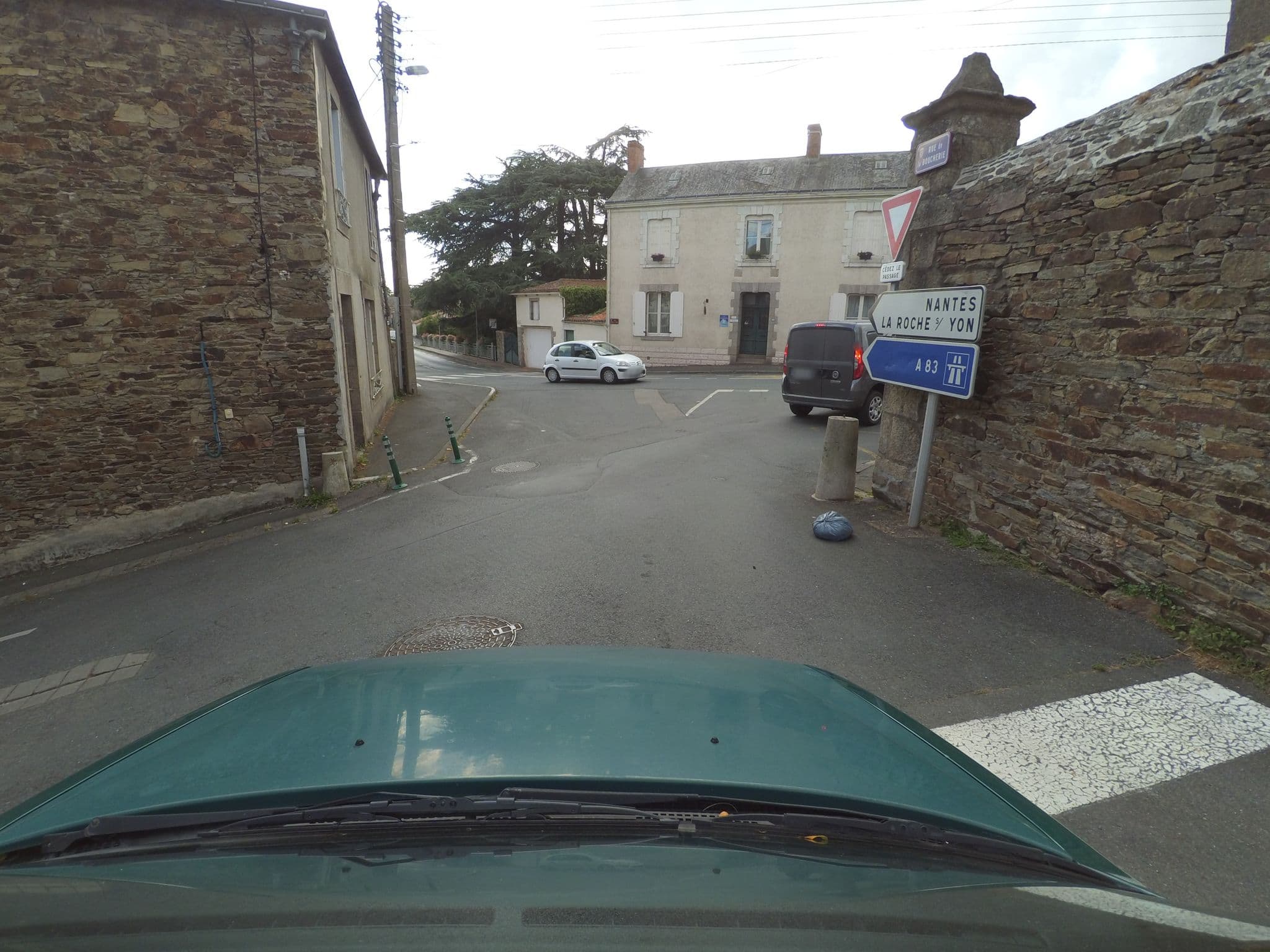 Street view near Les Cèdres, Montaigu — © stephanep (CC BY-SA · Mapillary)