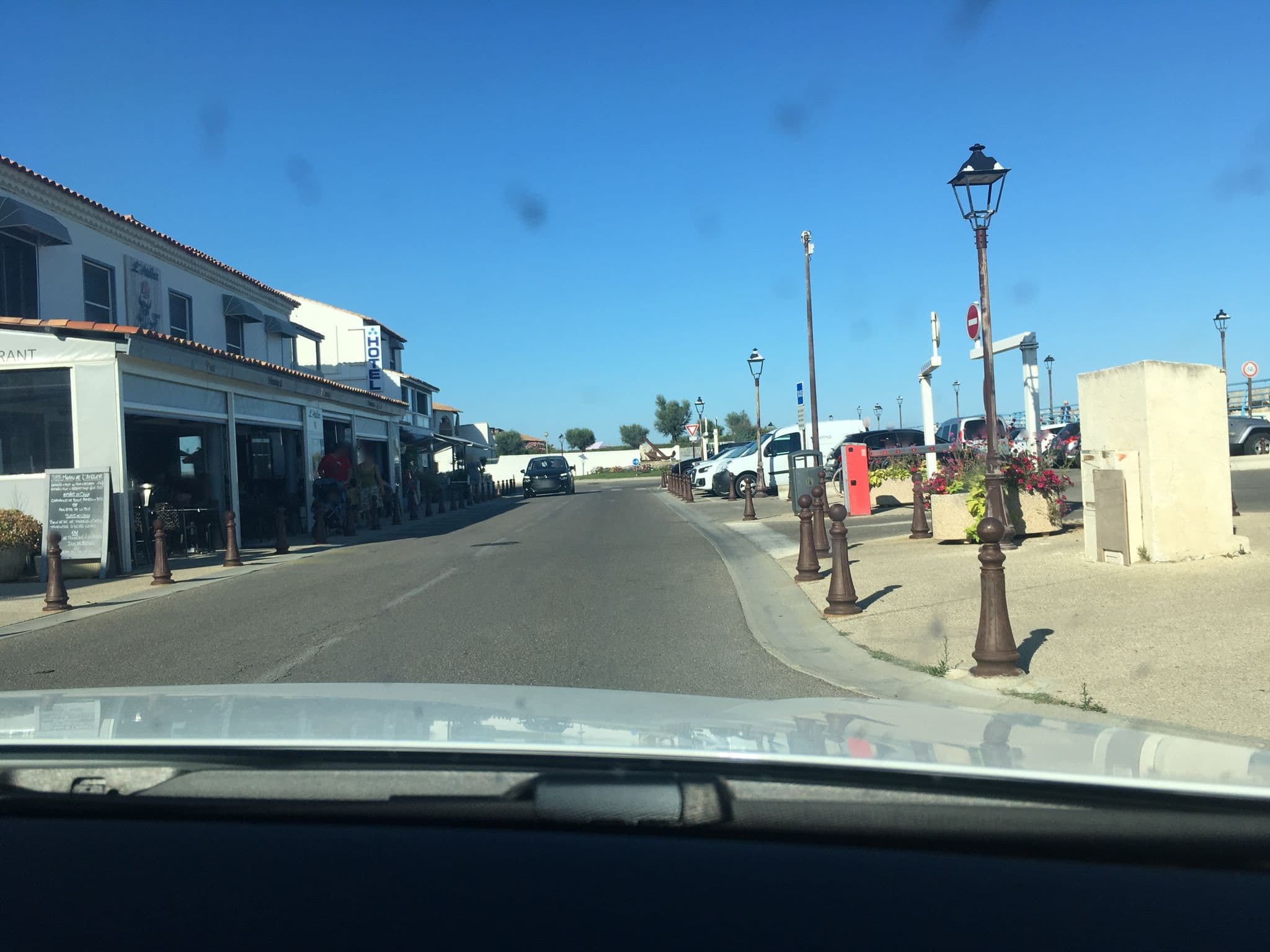 Street view near La Brise, Saintes-Maries-de-la-Mer — © beat (CC BY-SA · Mapillary)