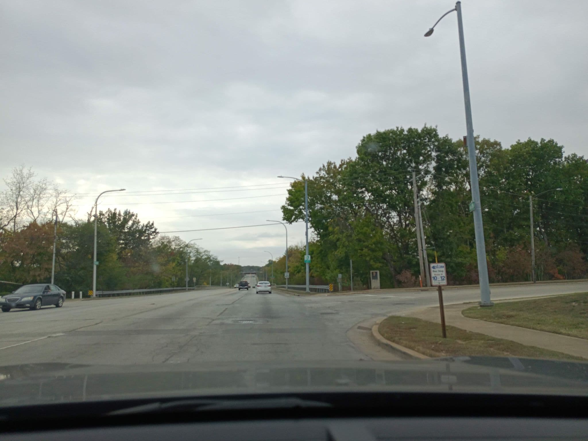 Street view near Days Hotel, Catlin — © apmwa (CC BY-SA · Mapillary)