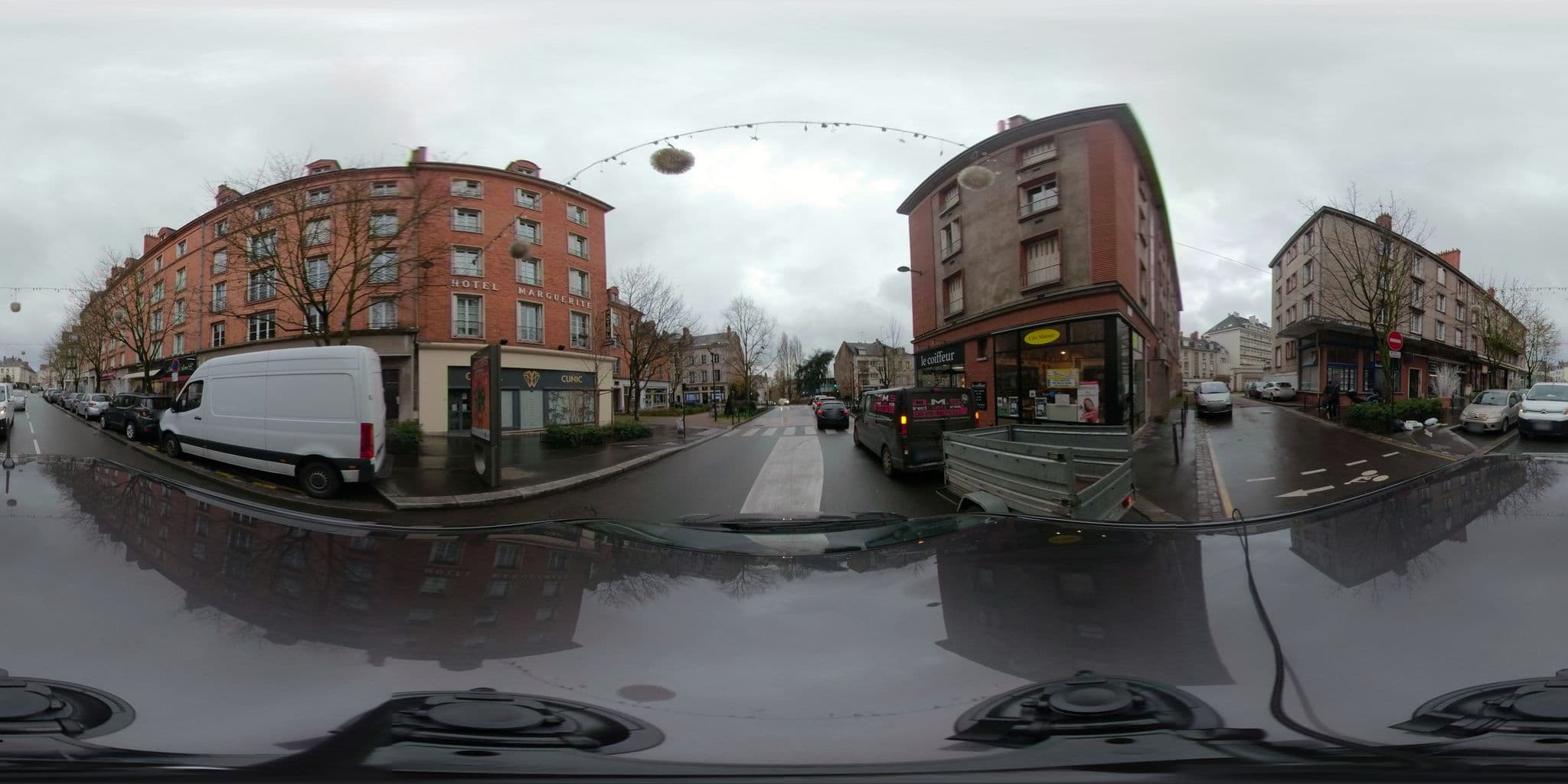 Street view near Hôtel Marguerite, Orléans — © u4y0u (CC BY-SA · Mapillary)