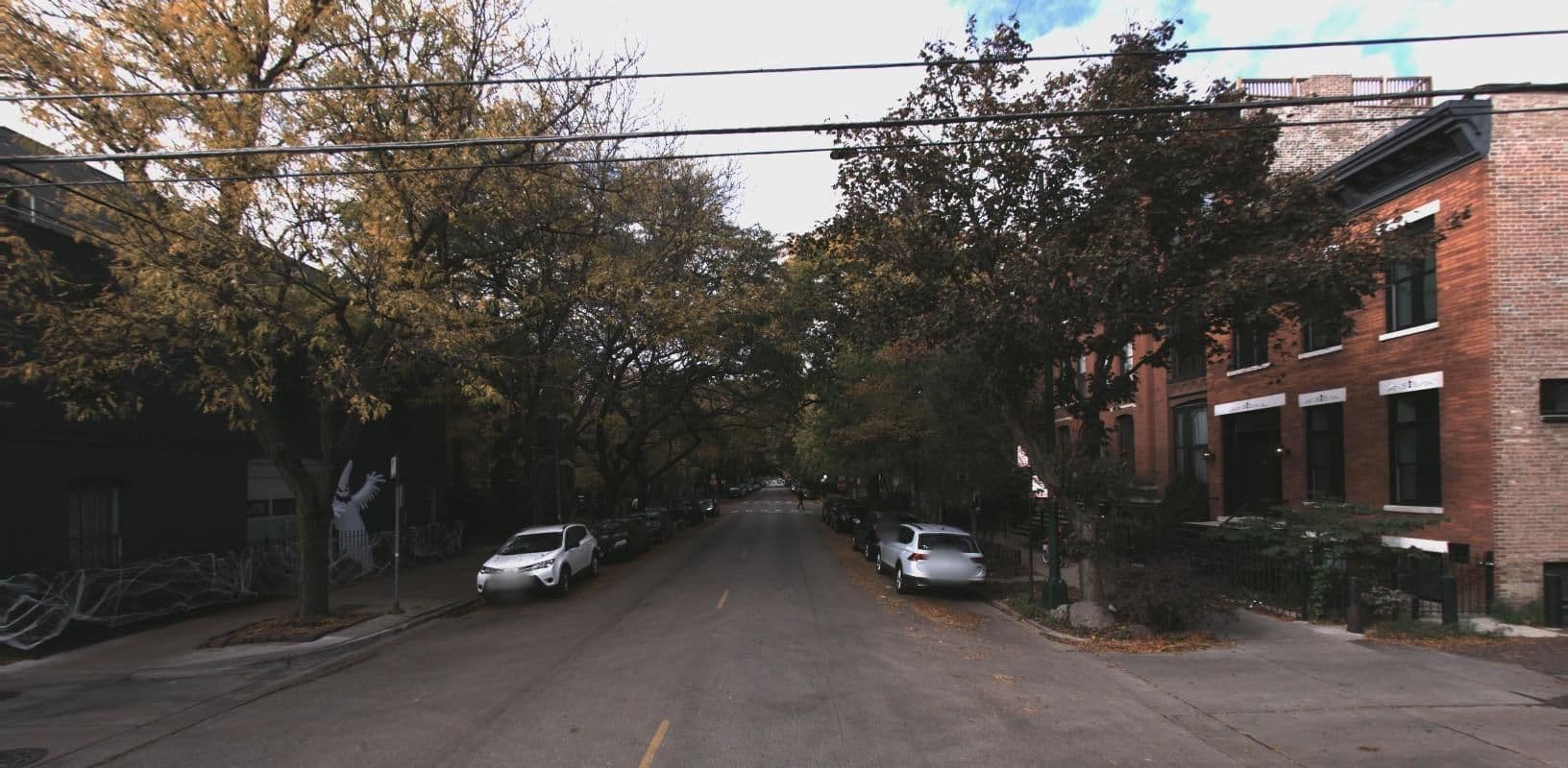 Street view near Yarochka's Rooftop Inn, Lincoln Park — © gap (CC BY-SA · Mapillary)