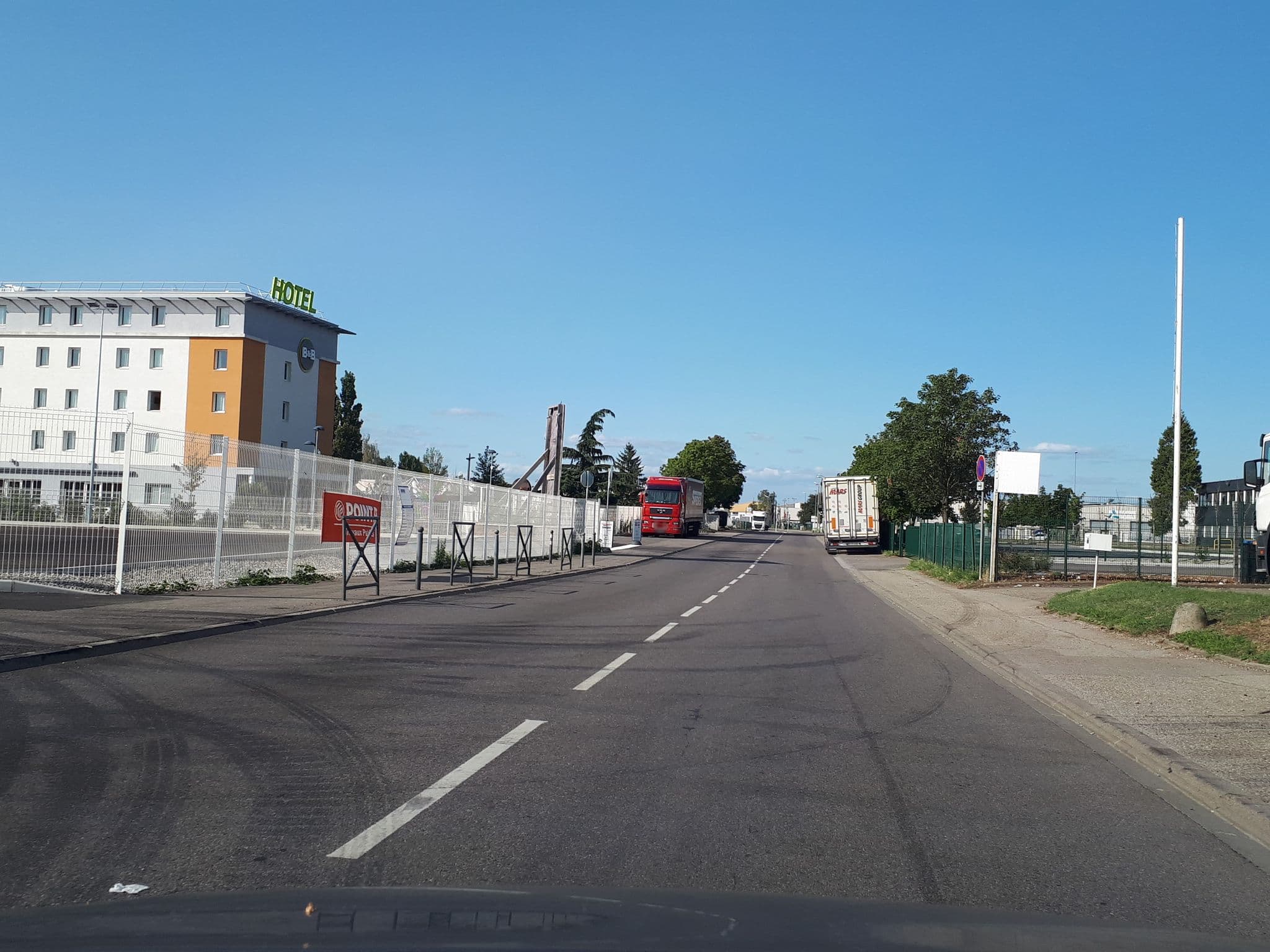 Street view near B&B Hôtel, Chassieu — © quicky (CC BY-SA · Mapillary)