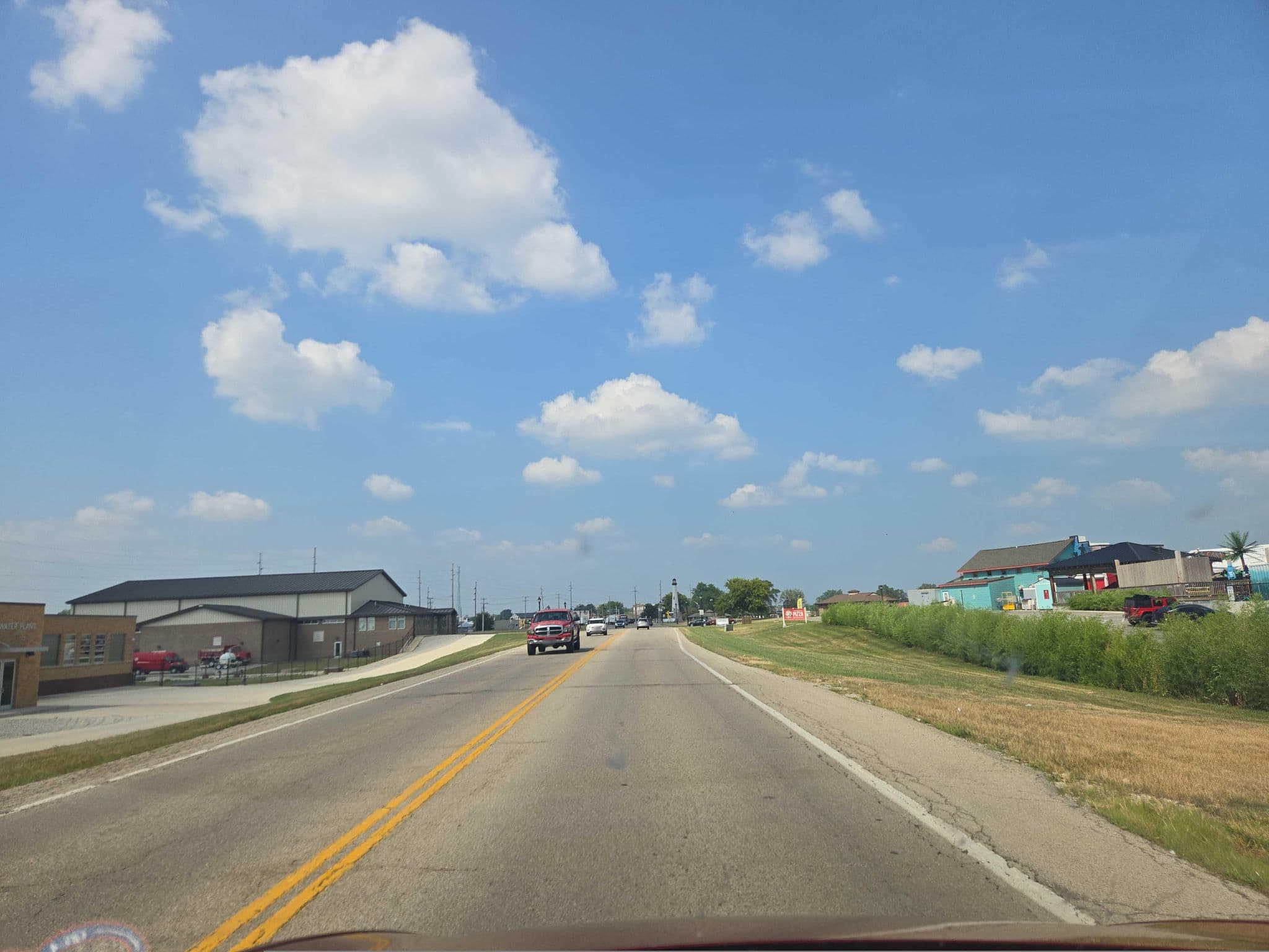 Street view near Boardwalk Village, Saint Henry — © Montrose_Lyle (CC BY-SA · Mapillary)