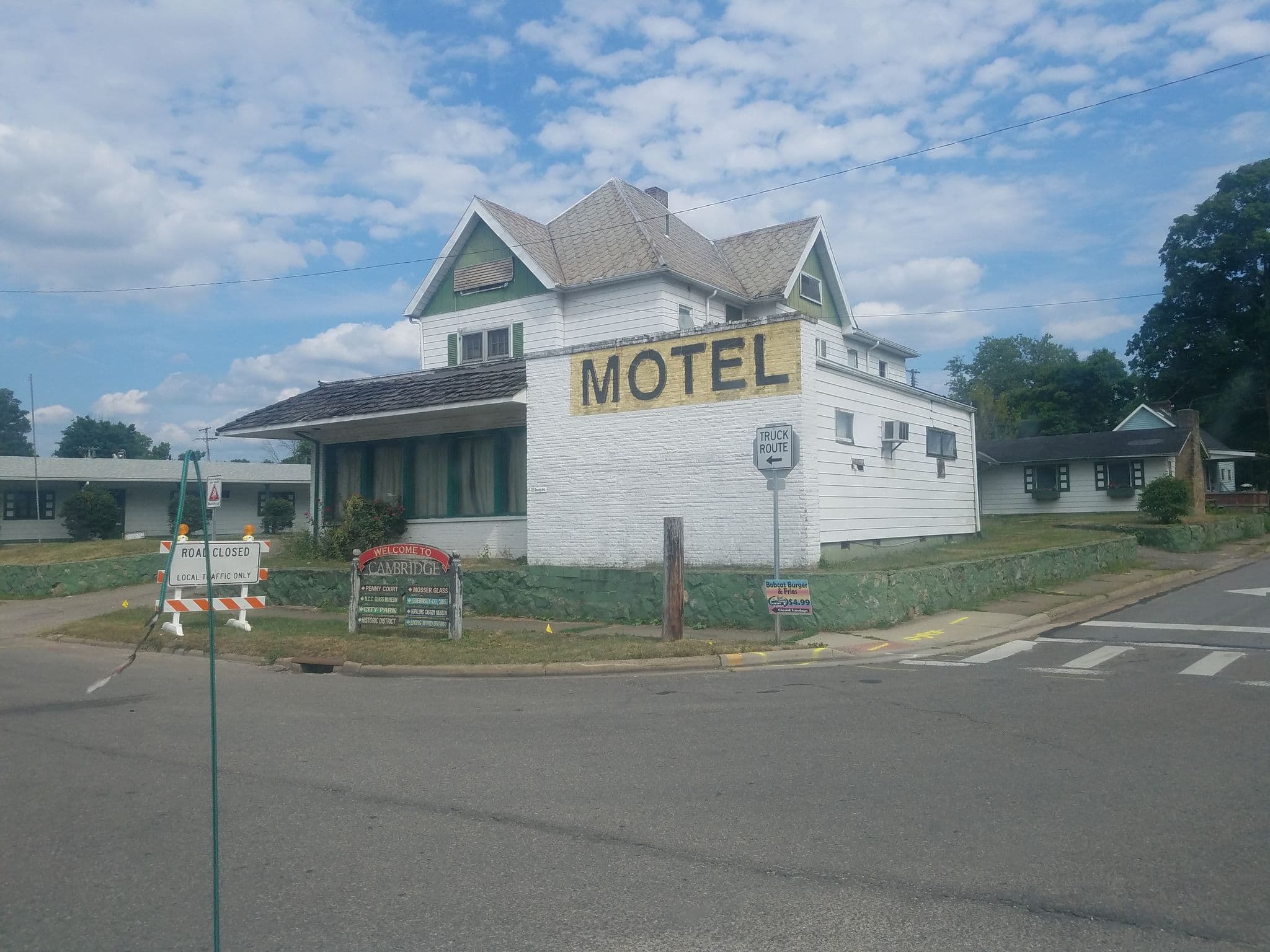 Street view near Frisbee Motel, Byesville — © jbthemilker (CC BY-SA · Mapillary)