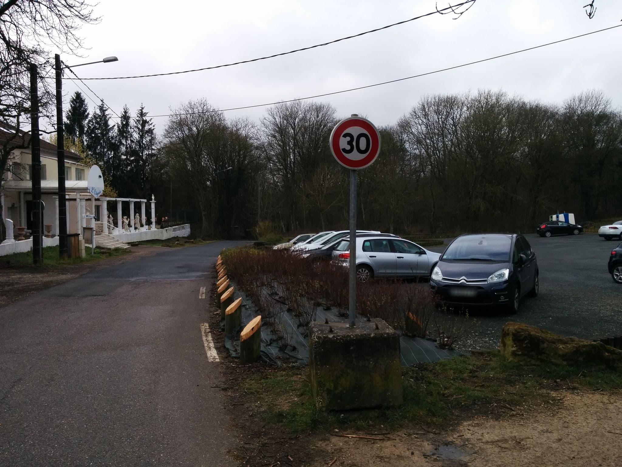 Street view near L'Odysée, Saint-Max — © gendy54 (CC BY-SA · Mapillary)