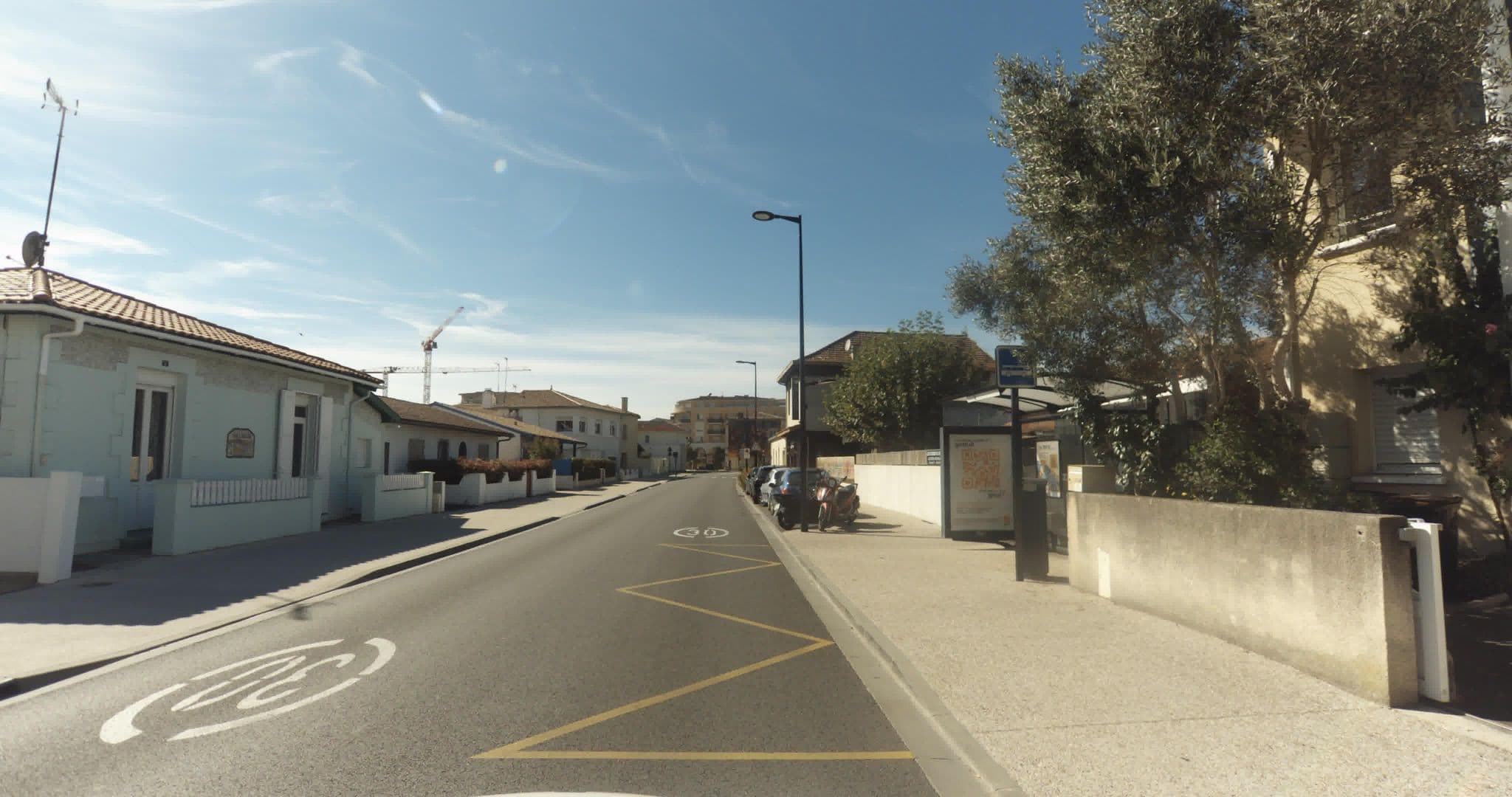 Street view near Le Bistrot du Centre, La Teste-de-Buch — © sogefi (CC BY-SA · Mapillary)