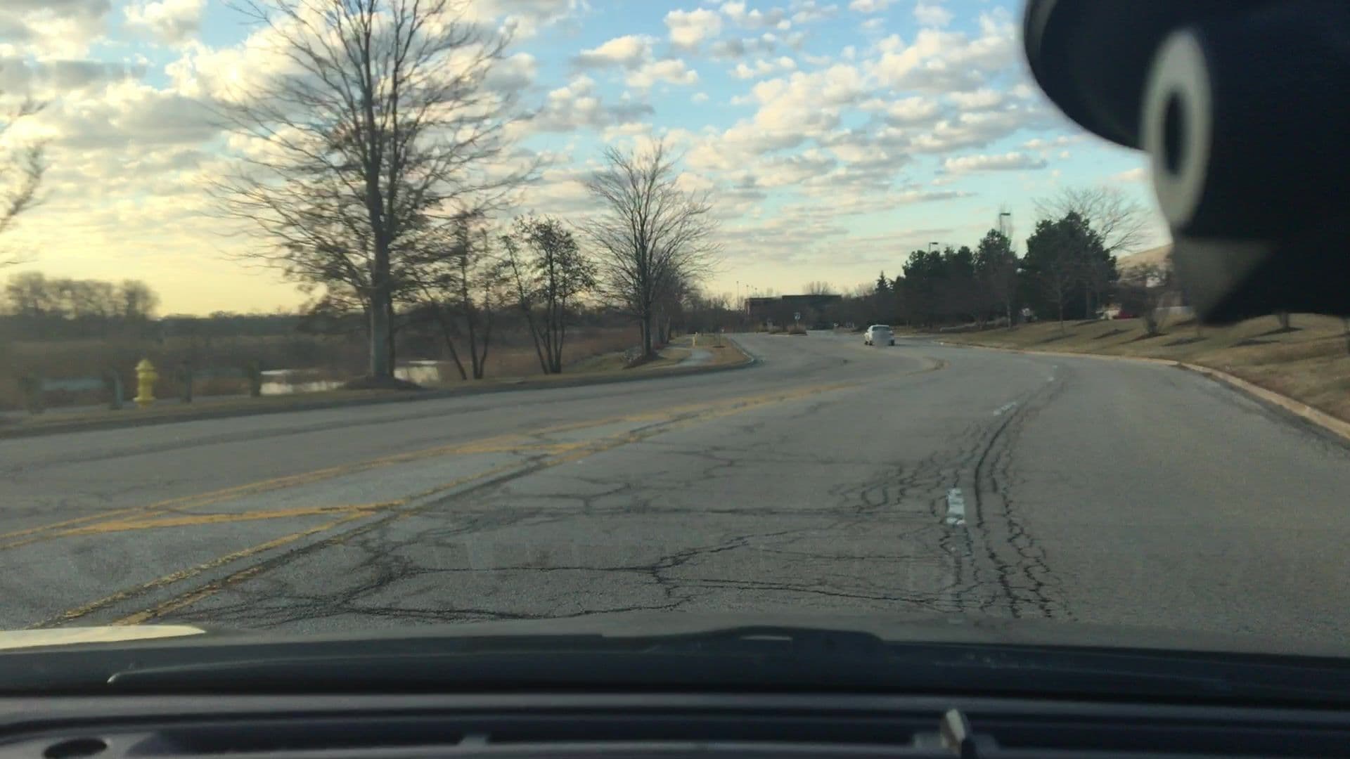Street view near Sheraton fitness, Northbrook — © lvl5 (CC BY-SA · Mapillary)