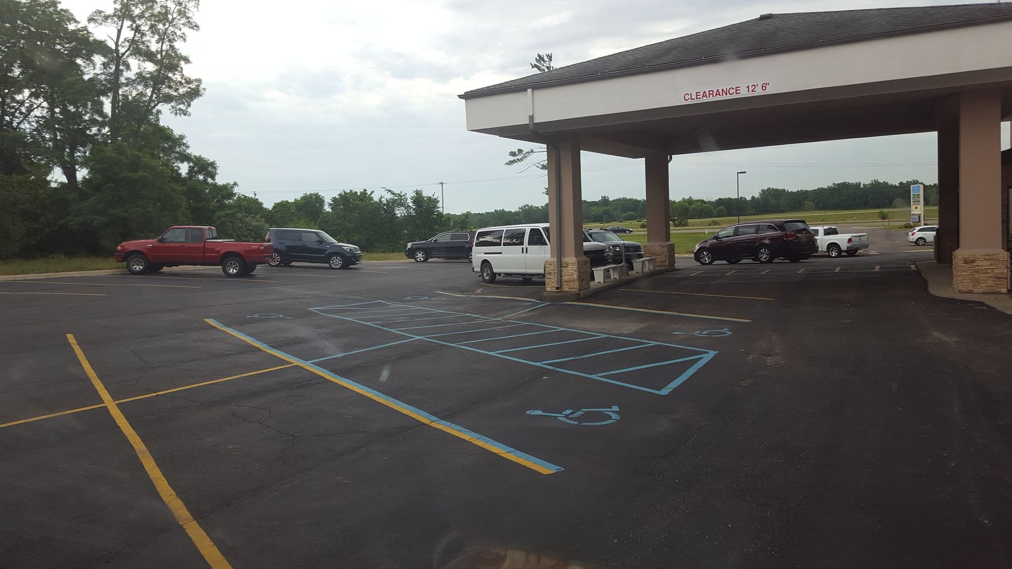 Street view near Comfort Inn, Potterville — © jbthemilker (CC BY-SA · Mapillary)