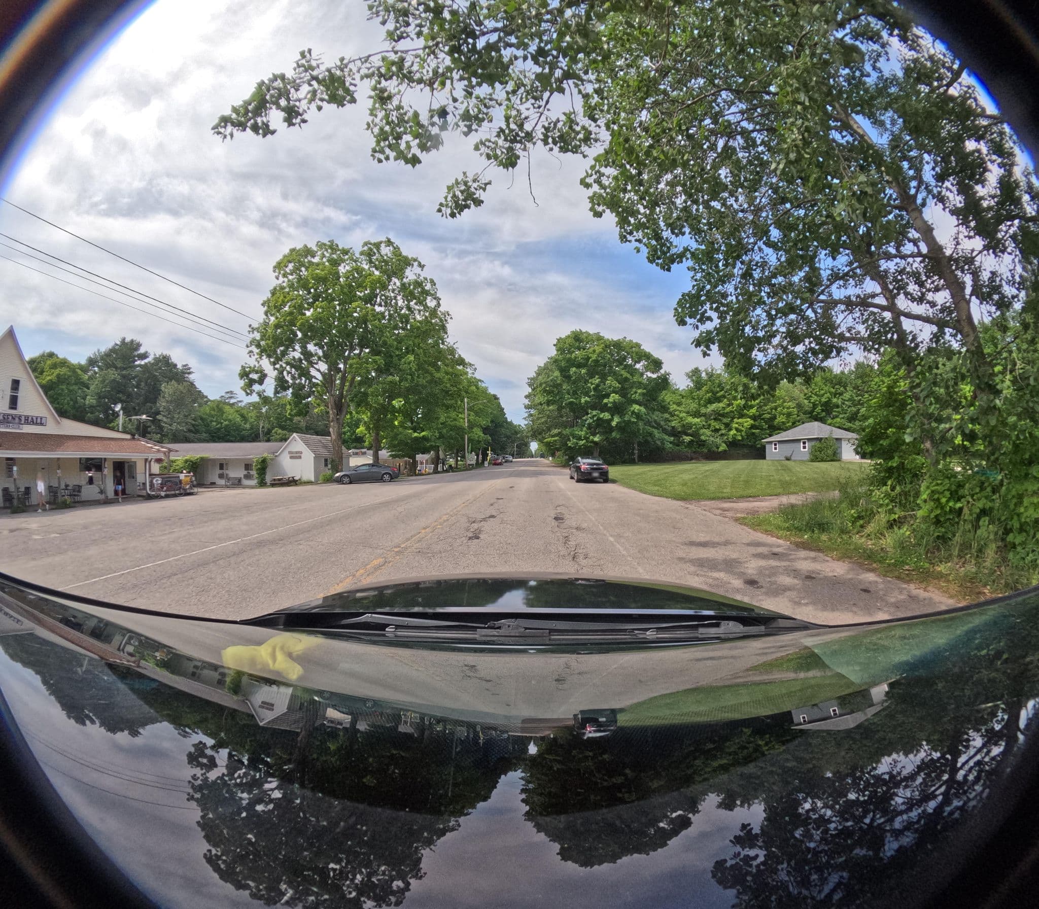 Street view near Nelsen's Hall: The Bitter End Motel, Escanaba — © theman (CC BY-SA · Mapillary)