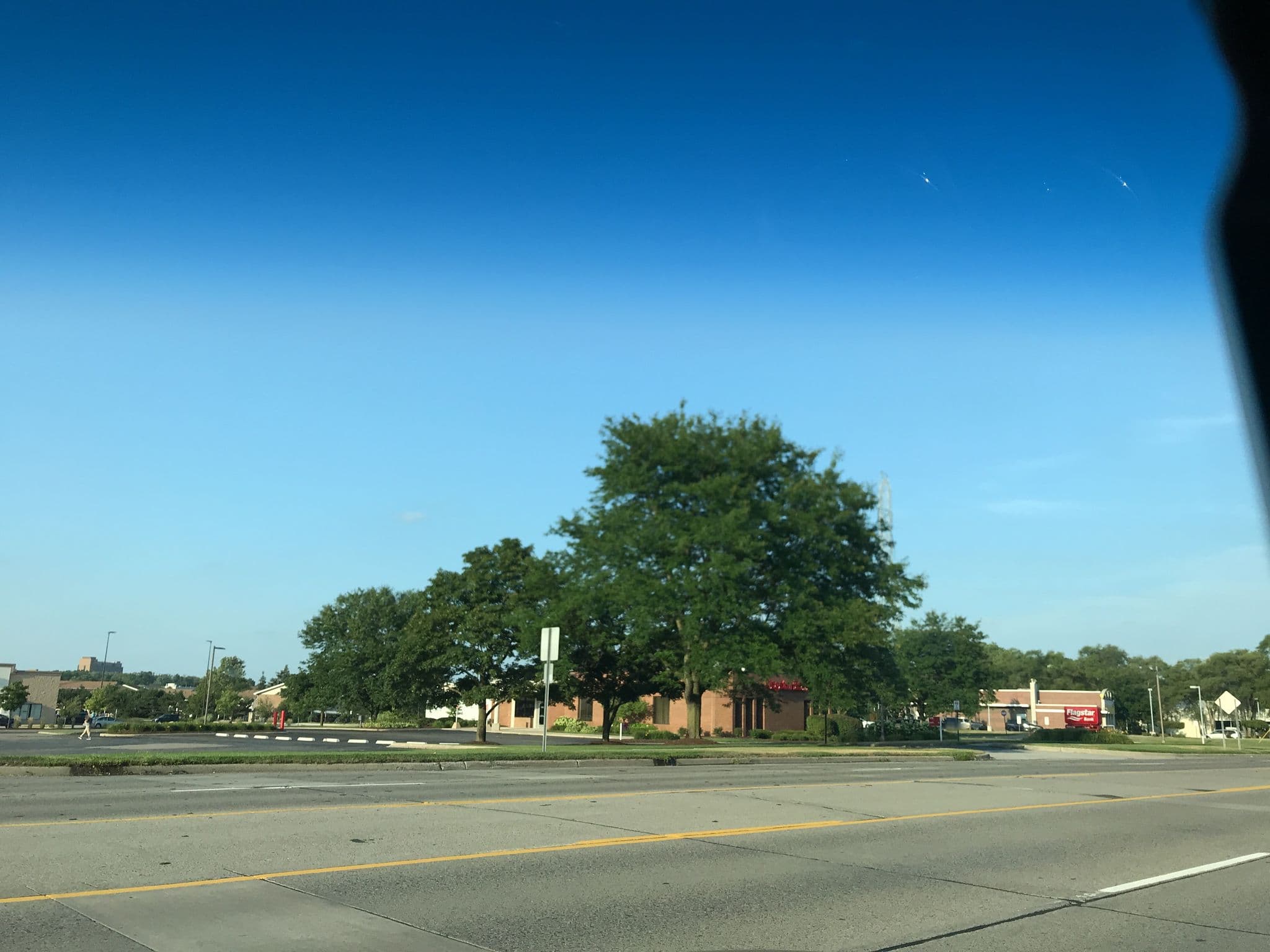 Street view near AirMat, Ypsilanti — © plumgarden (CC BY-SA · Mapillary)