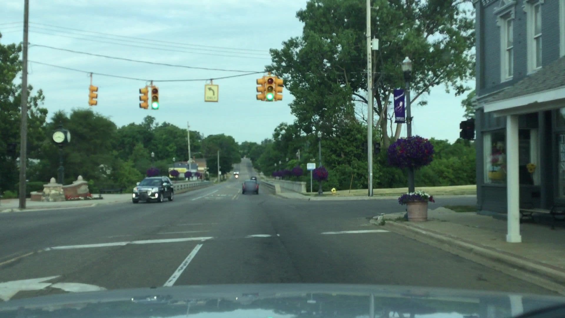 Street view near FlintNightOut.com, Flushing — © lvl5 (CC BY-SA · Mapillary)