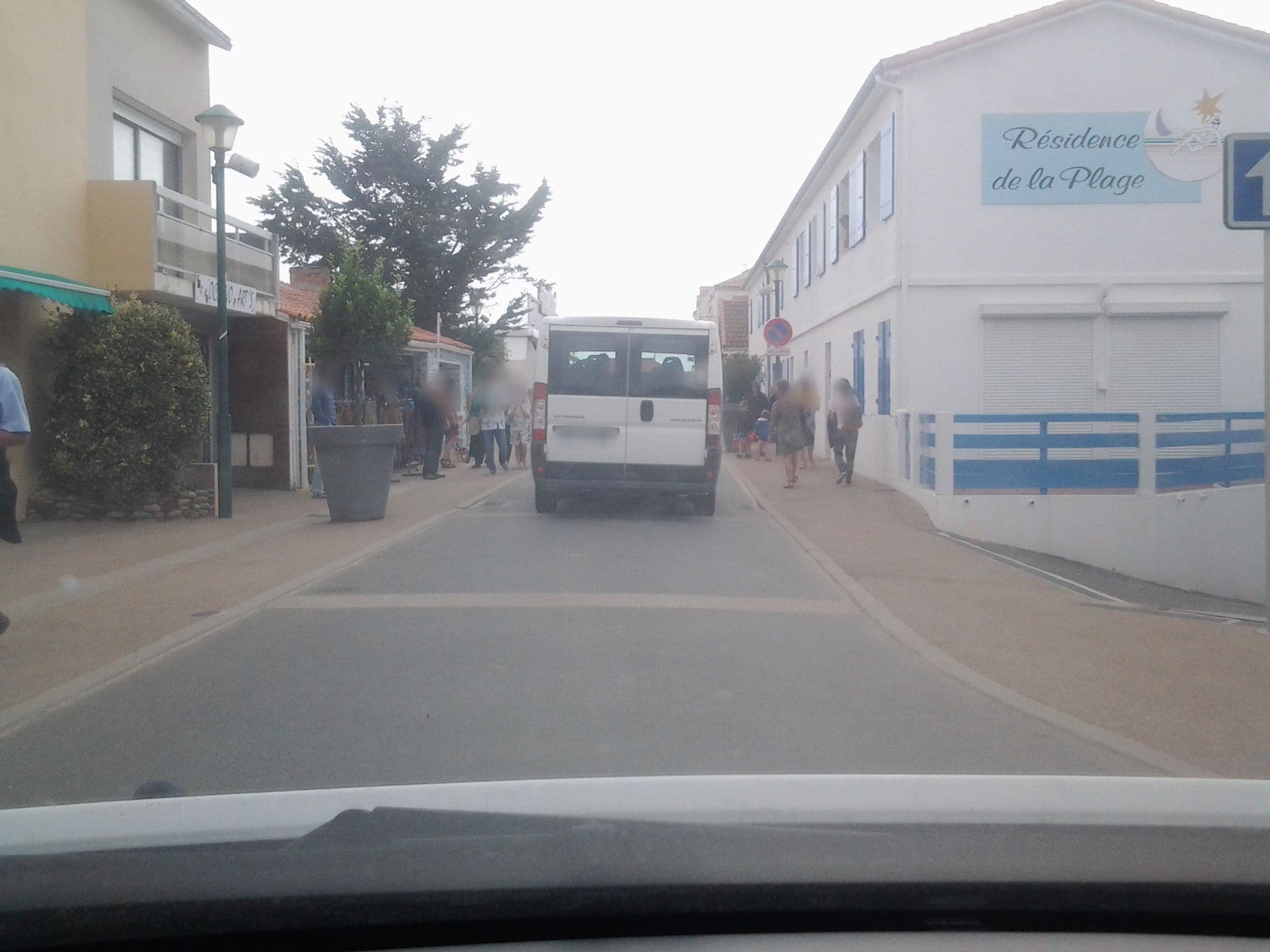Street view near Le Rocher, Longeville-sur-Mer — © aile85 (CC BY-SA · Mapillary)