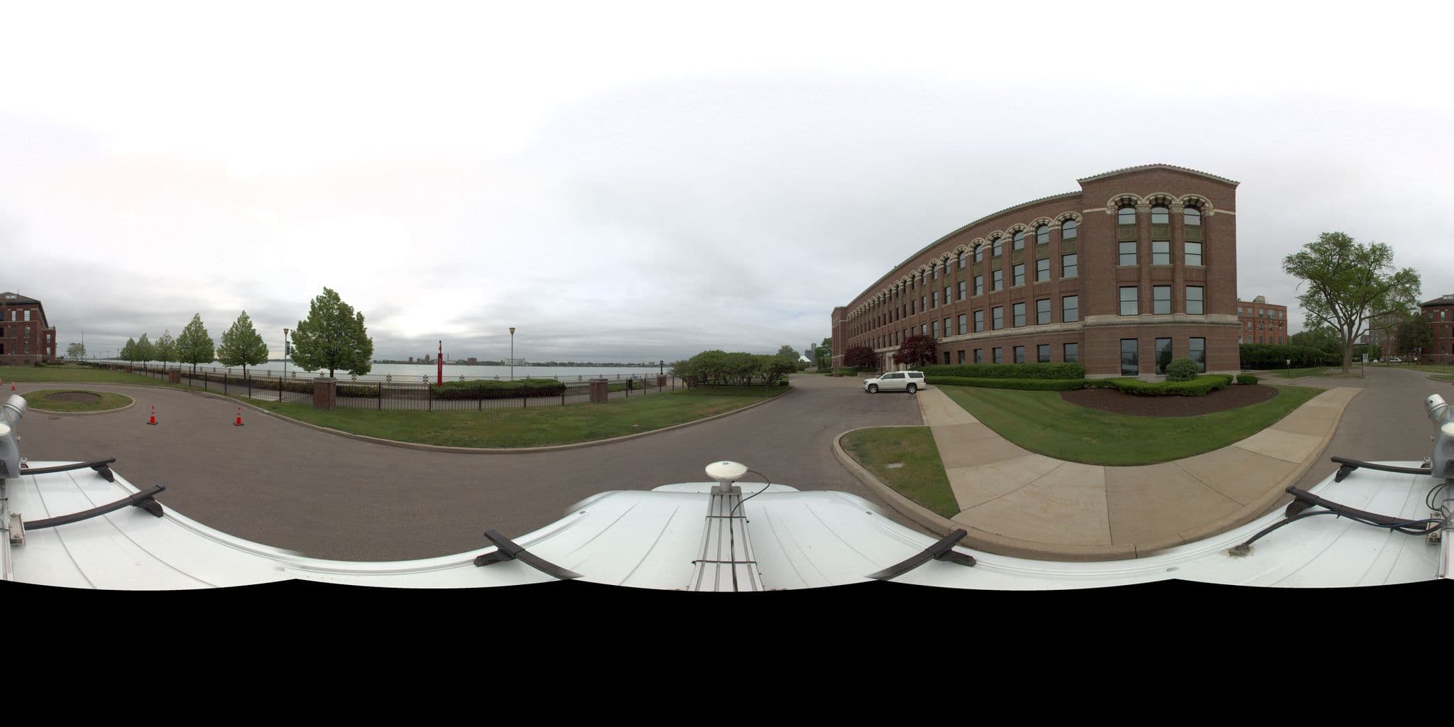 Street view near Omni Detroit Hotel at River Place, Detroit — © codgis (CC BY-SA · Mapillary)