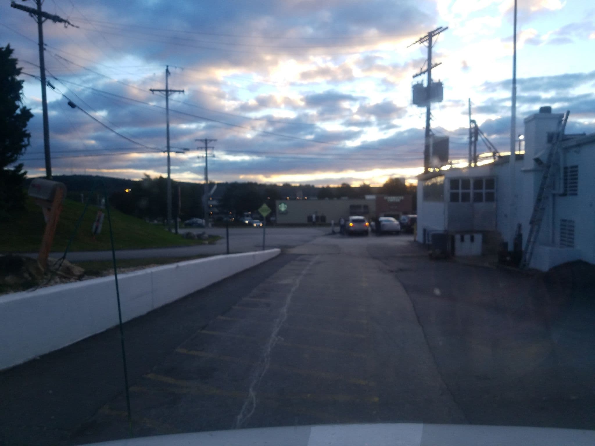 Street view near York view Hotel, North York — © jbthemilker (CC BY-SA · Mapillary)