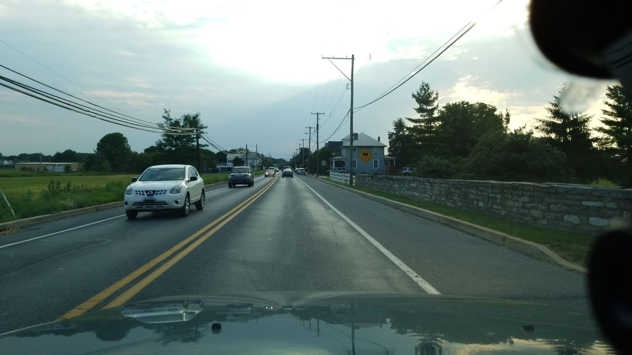 Street view near The Londonderry Inn, Campbelltown — © dgearhart (CC BY-SA · Mapillary)