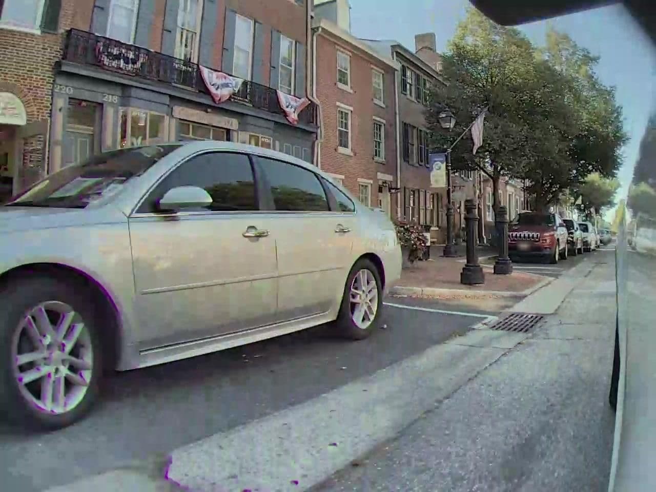 Street view near The Lilly Inn, Edgewater Park — © amaiman (CC BY-SA · Mapillary)