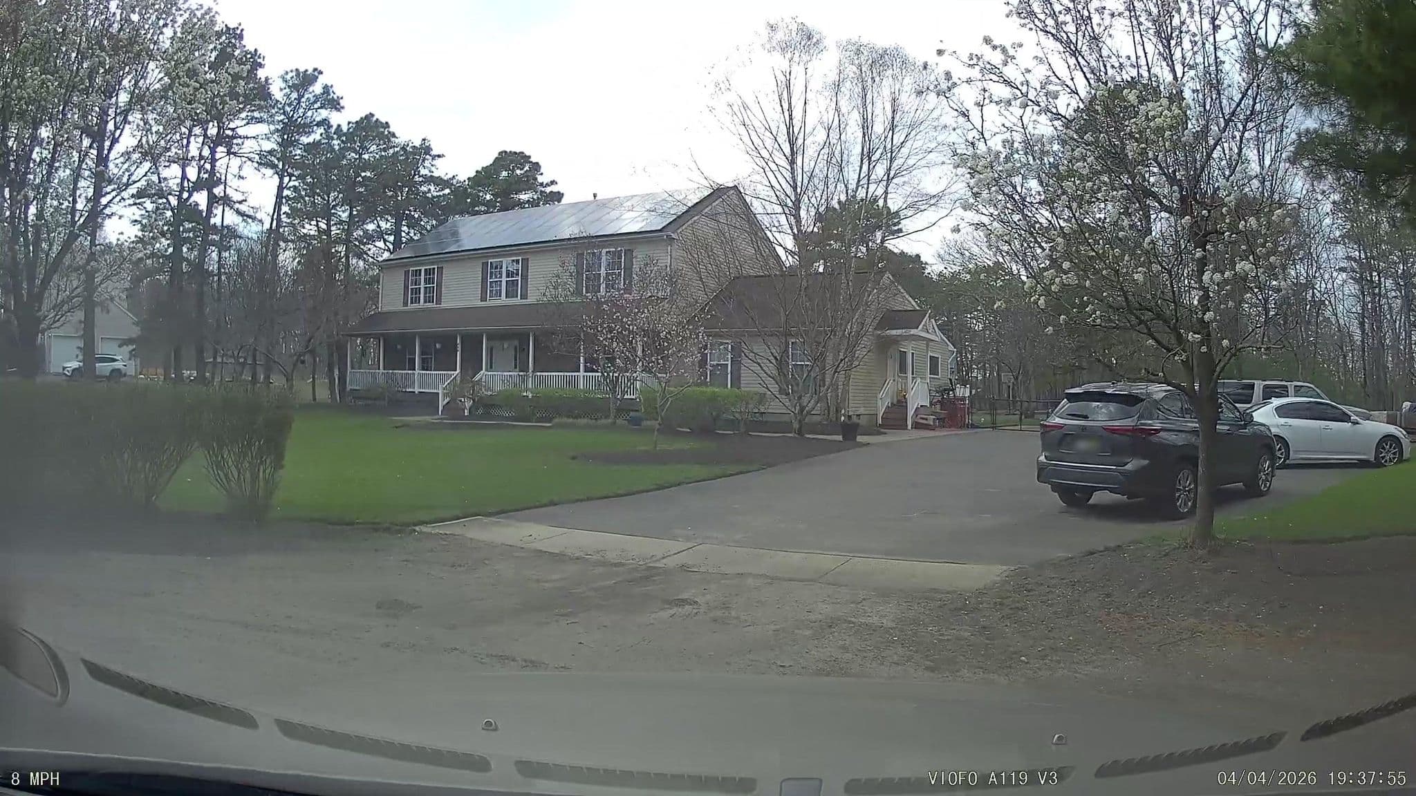 Street view near Nash Hotel, Cedar Glen West — © DrivingRoundTown (CC BY-SA · Mapillary)