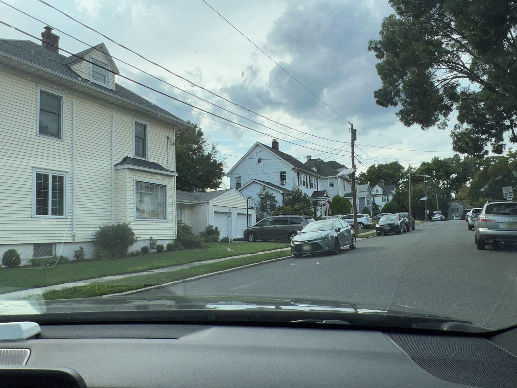 Street view near One More Month!!!! ;), Cranford — © Satsuka_Osaka (CC BY-SA · Mapillary)