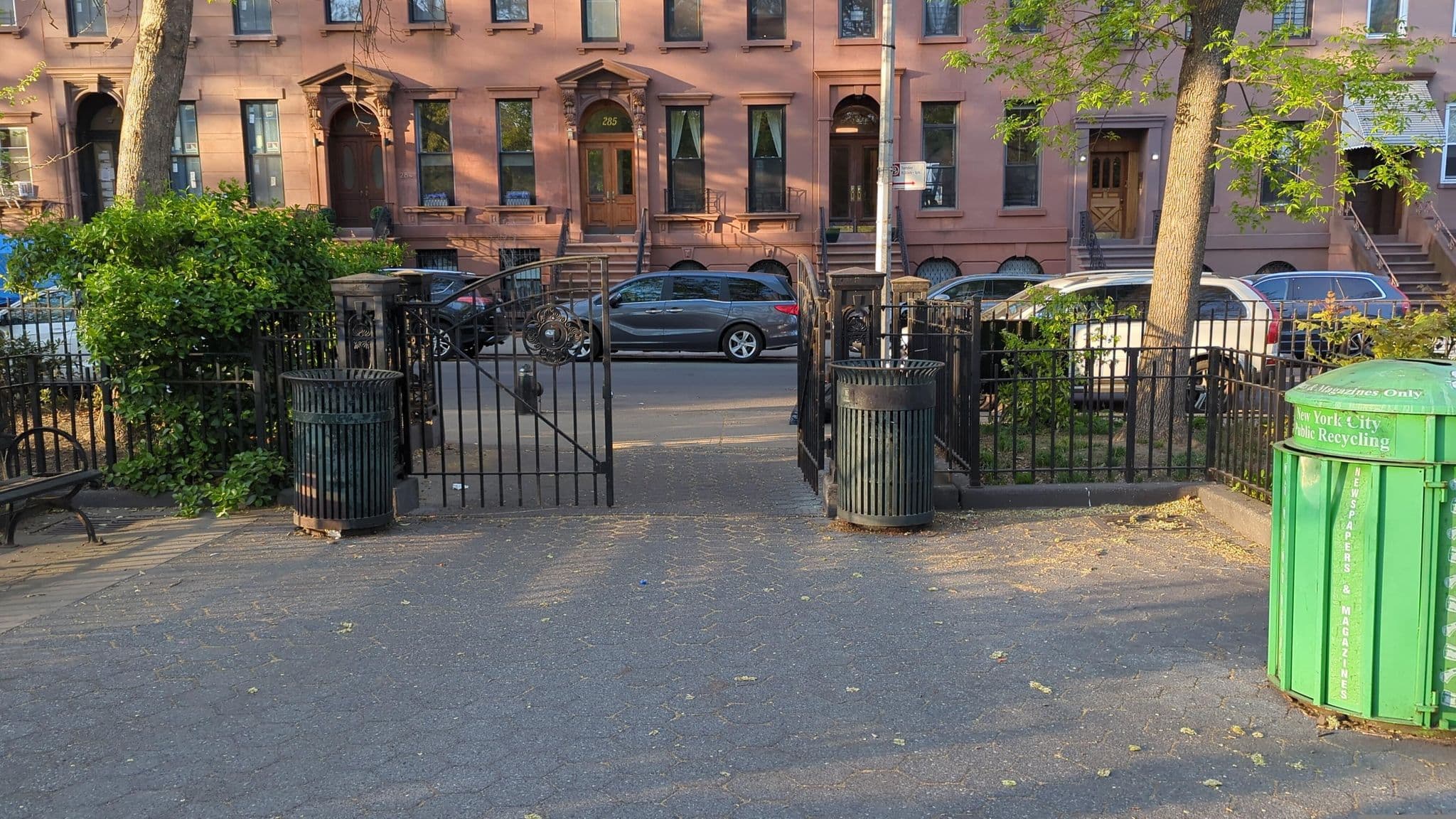 Street view near Carroll Gardens House, Park Slope — © mapboy (CC BY-SA · Mapillary)