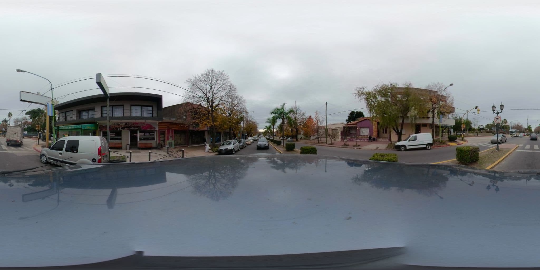 Street view near Hotel Waldorf, Campana — © unidatagomez (CC BY-SA · Mapillary)