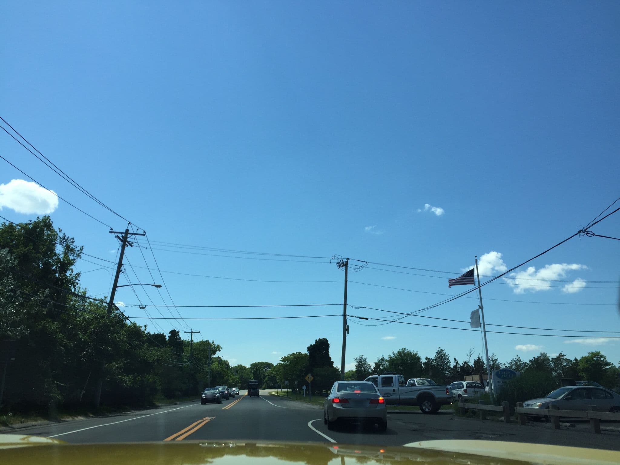 Street view near Marina Express Two, Amagansett — © richlv (CC BY-SA · Mapillary)
