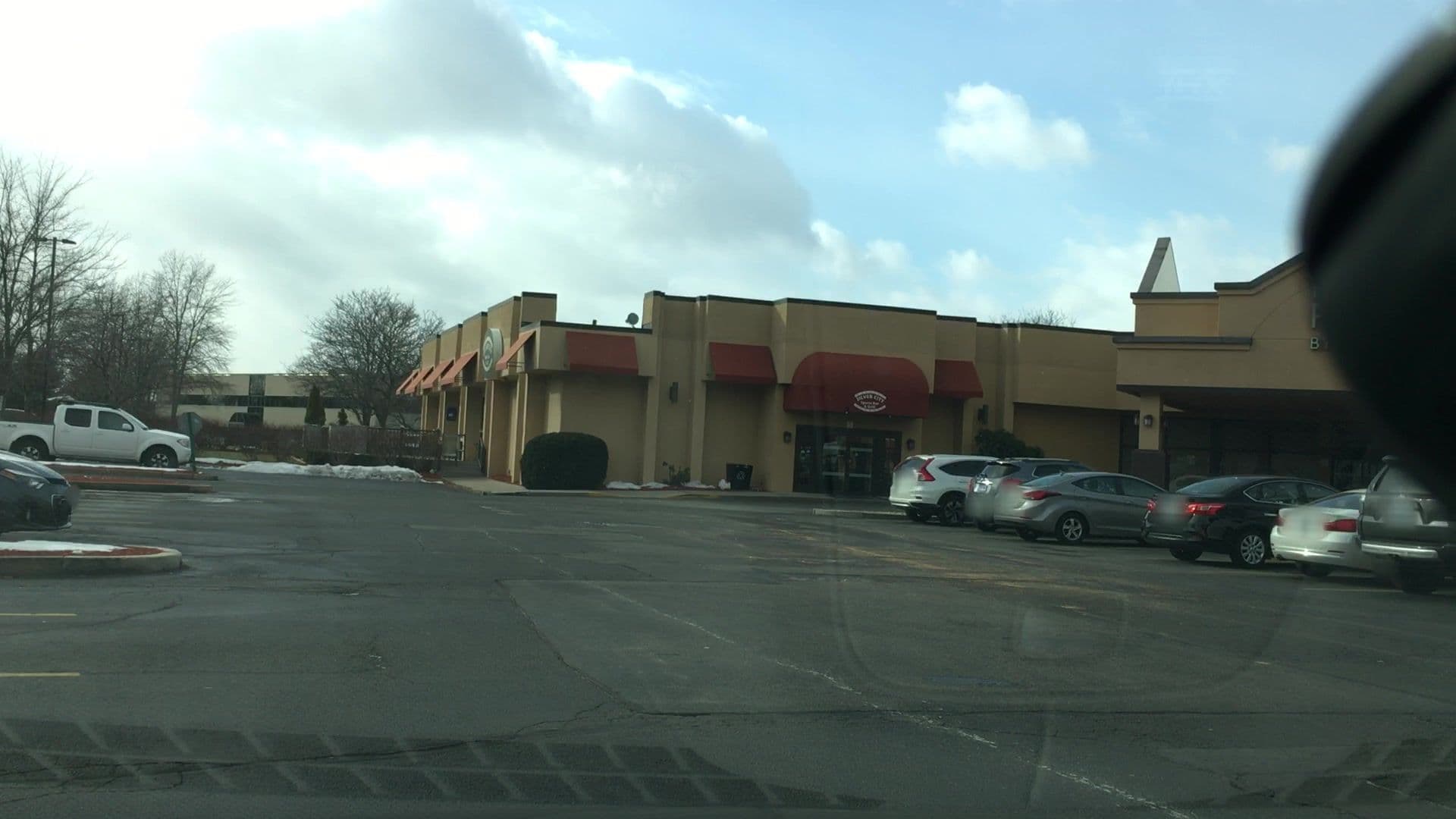 Street view near Four Points Pool, Meriden — © lvl5 (CC BY-SA · Mapillary)