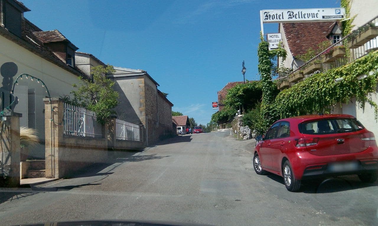 Street view near Hôtel Bellevue, Gramat — © alainproviste (CC BY-SA · Mapillary)