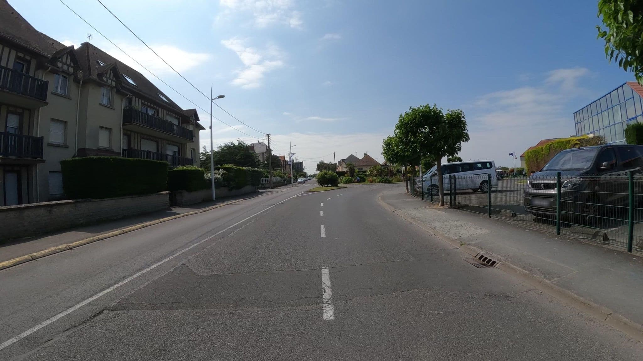 Street view near Villa Andry, Ouistreham — © Nzau (CC BY-SA · Mapillary)