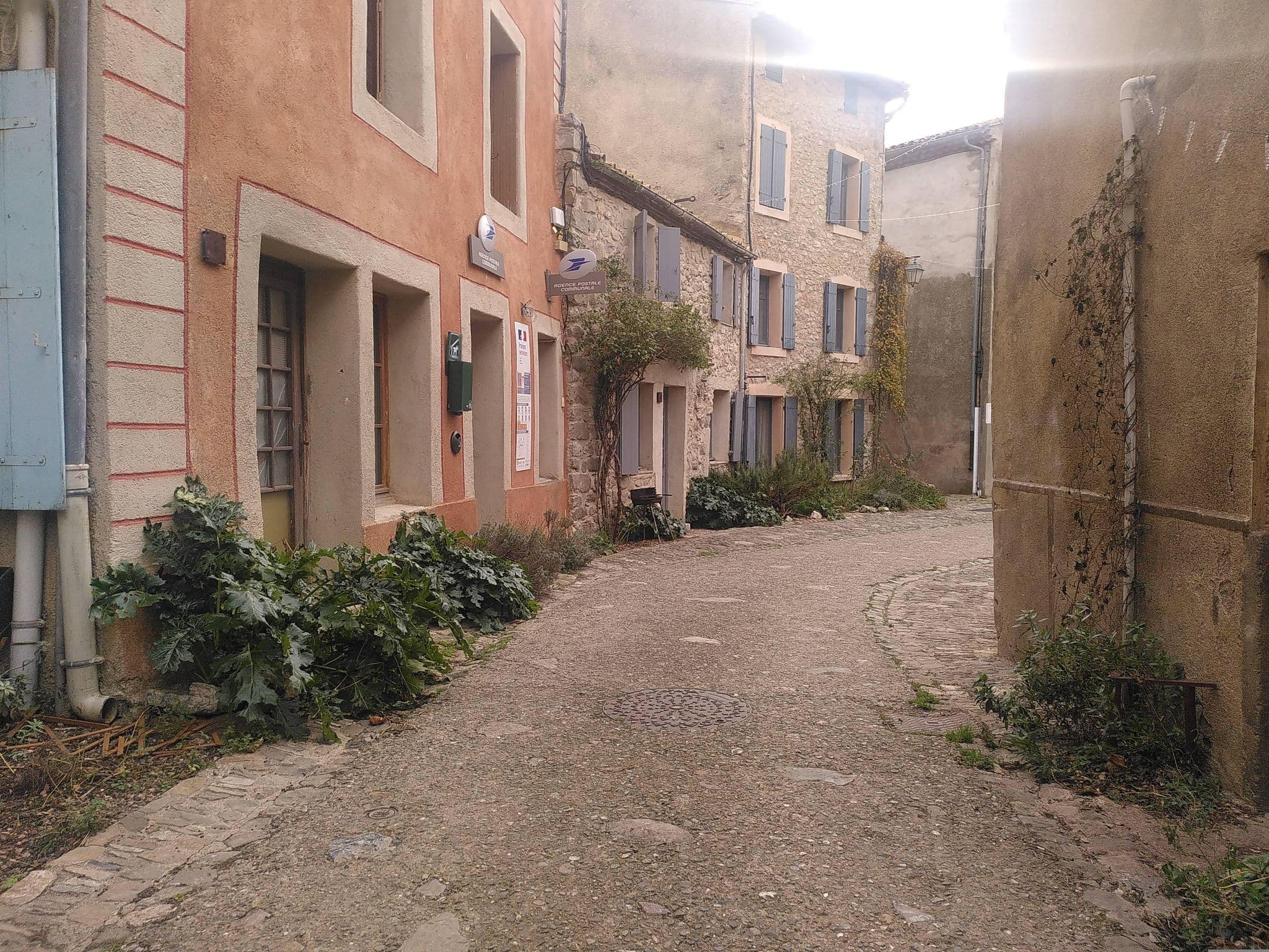 Street view near gîte de la placette, Fabrezan — © saber11 (CC BY-SA · Mapillary)