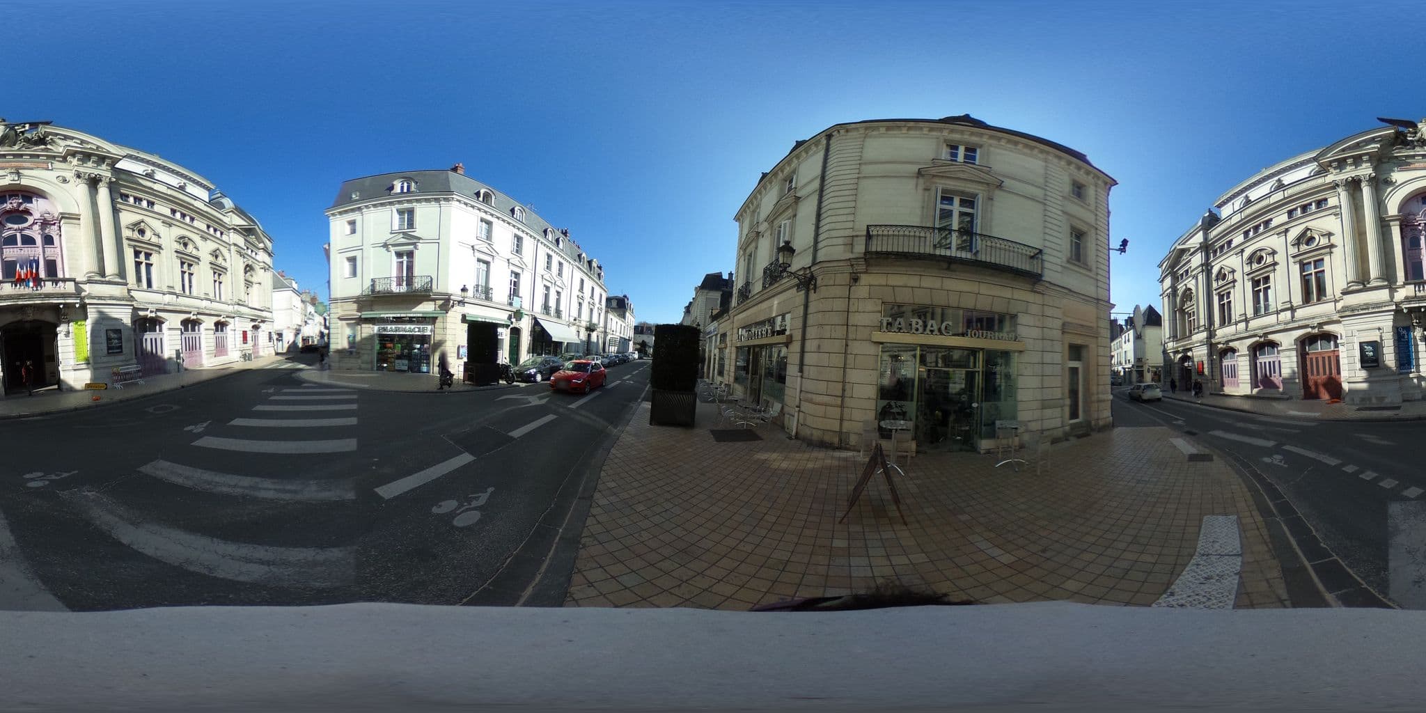 Street view near Hôtel du Théâtre, Tours — © cyrille37 (CC BY-SA · Mapillary)