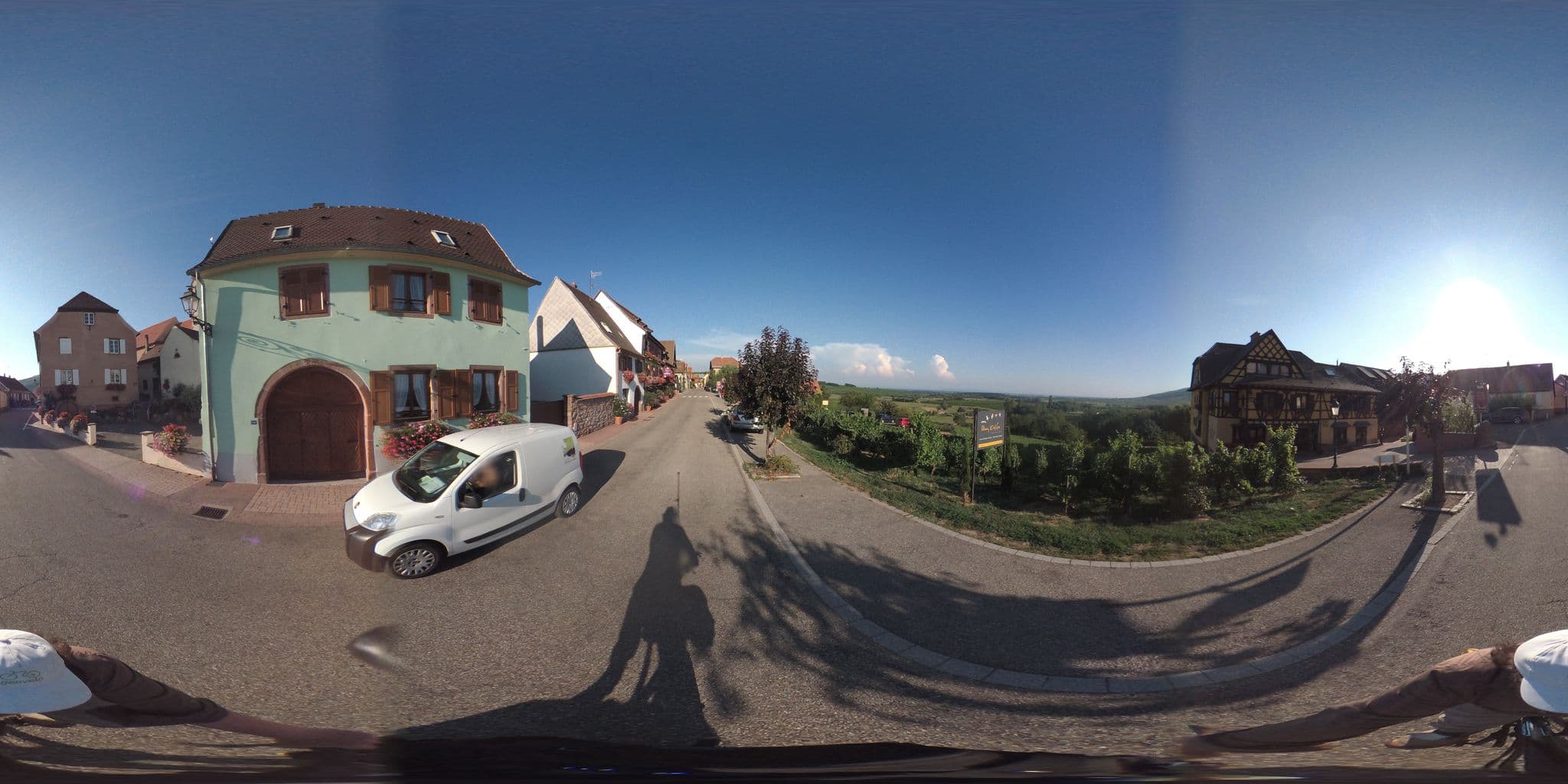 Street view near Hôtel Arnold, Andlau — © geovelo (CC BY-SA · Mapillary)
